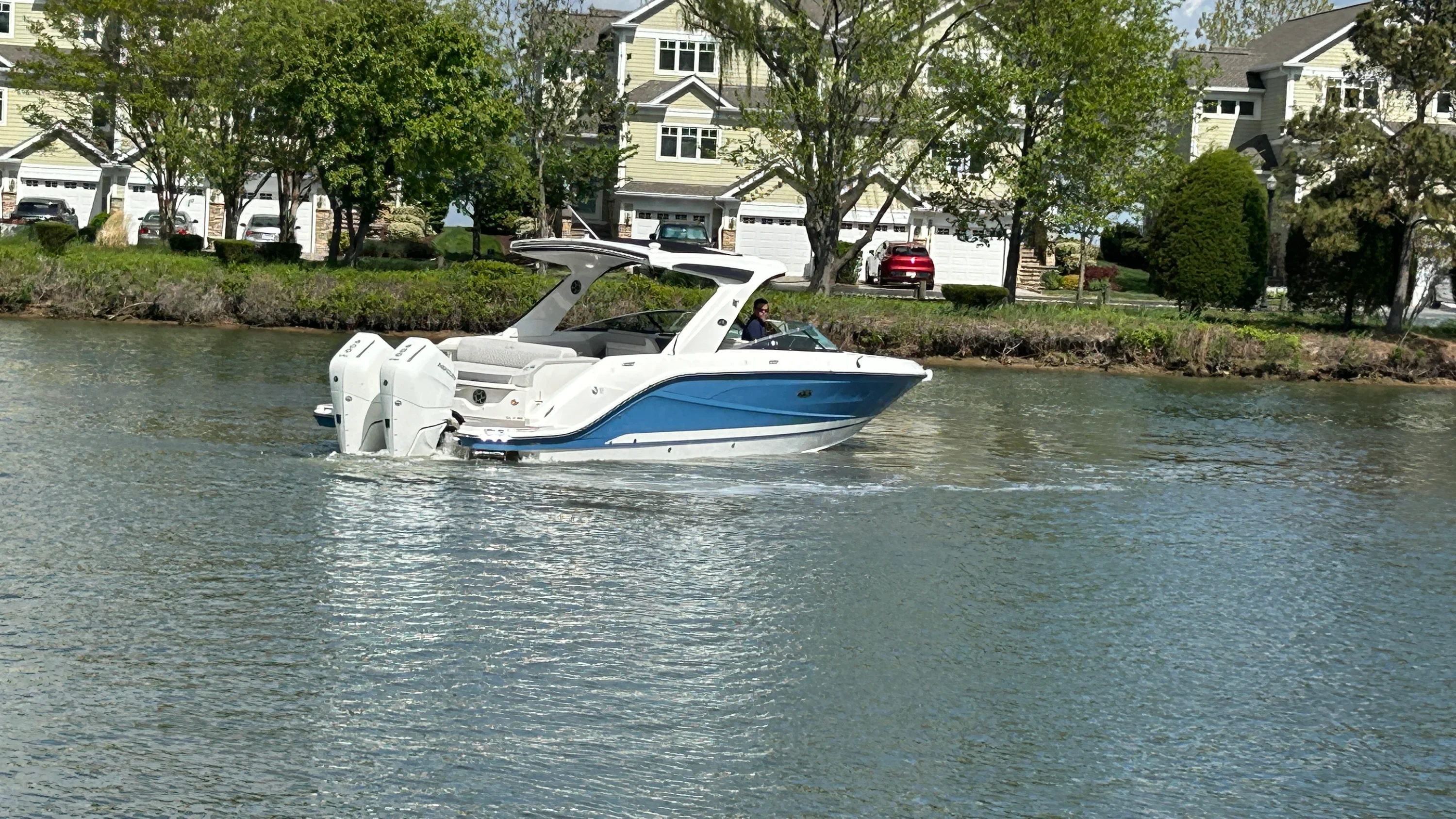 2026 Sea Ray SLX 310 Outboard Image Thumbnail #3