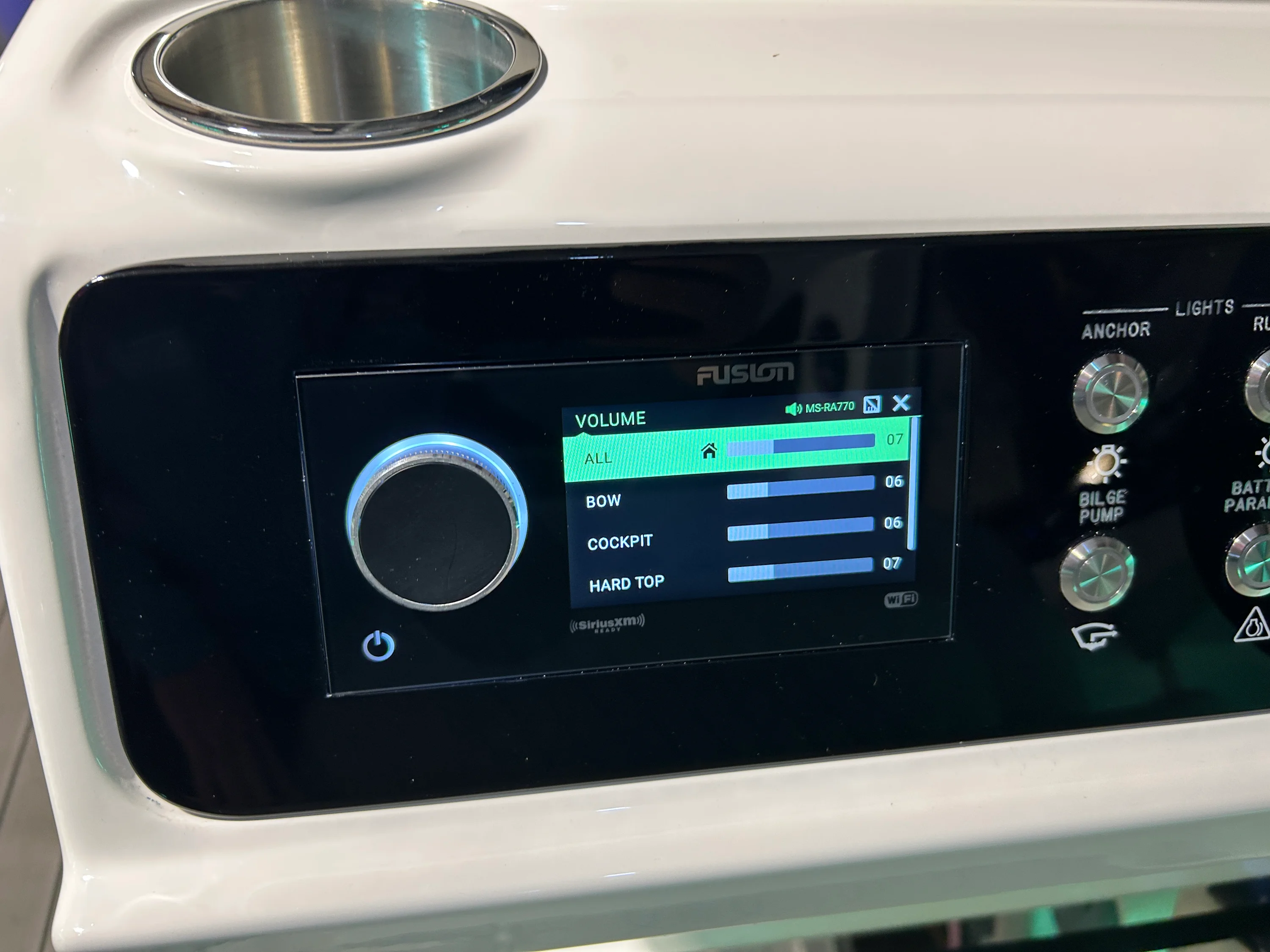 2026 Sea Ray SLX 310 Outboard Image Thumbnail #21