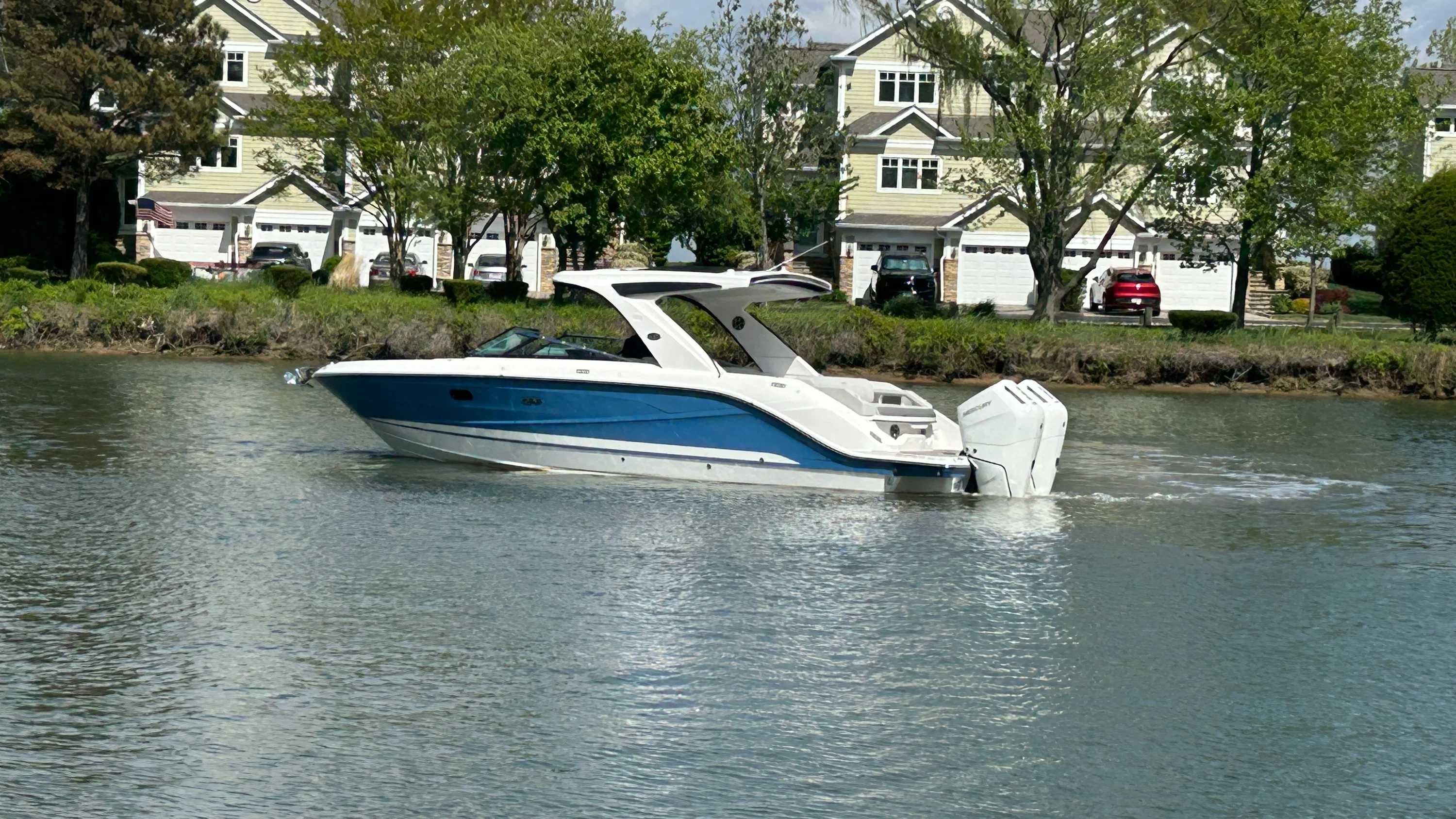 2026 Sea Ray SLX 310 Outboard Image Thumbnail #6