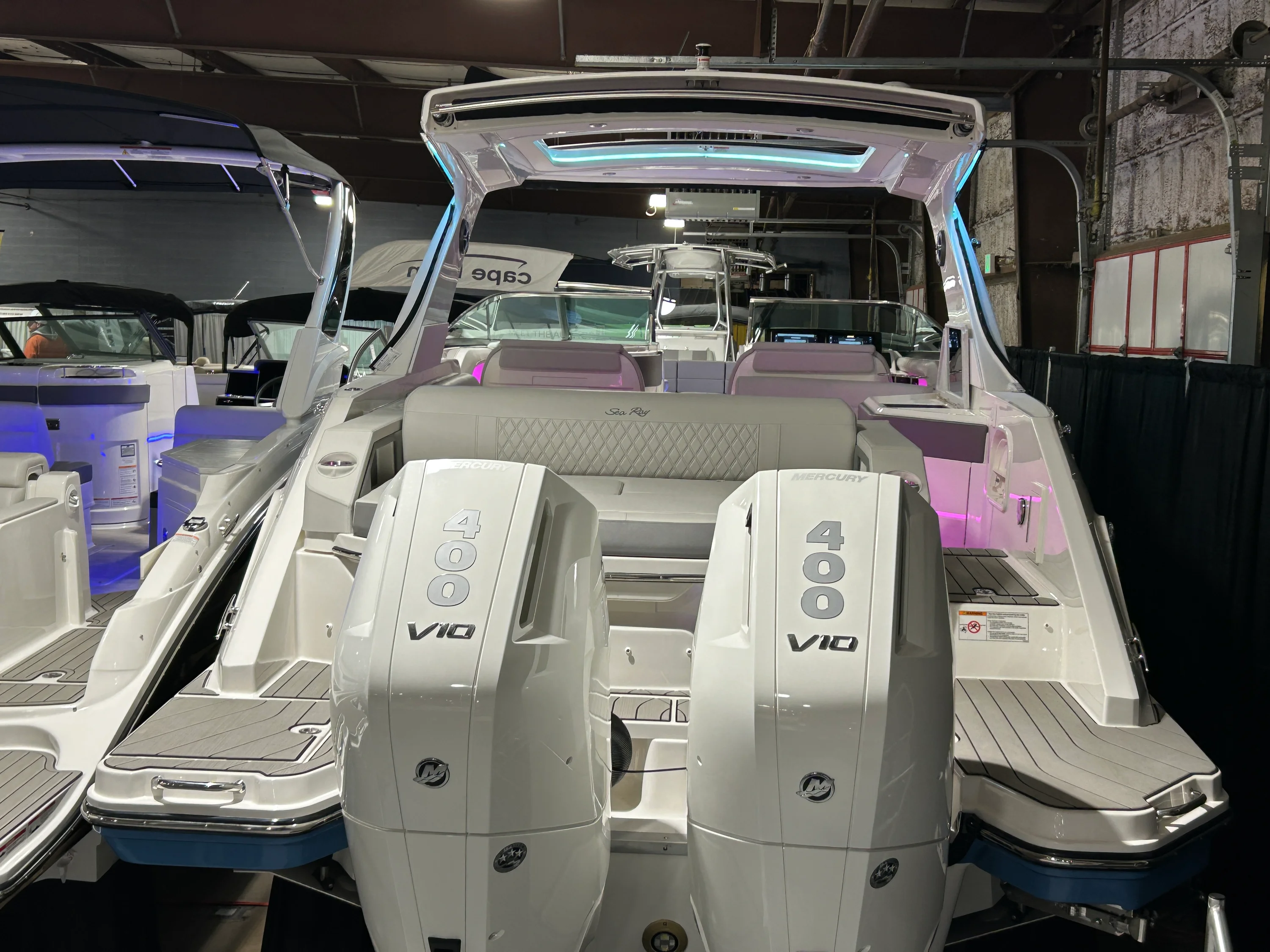 2026 Sea Ray SLX 310 Outboard Image Thumbnail #4