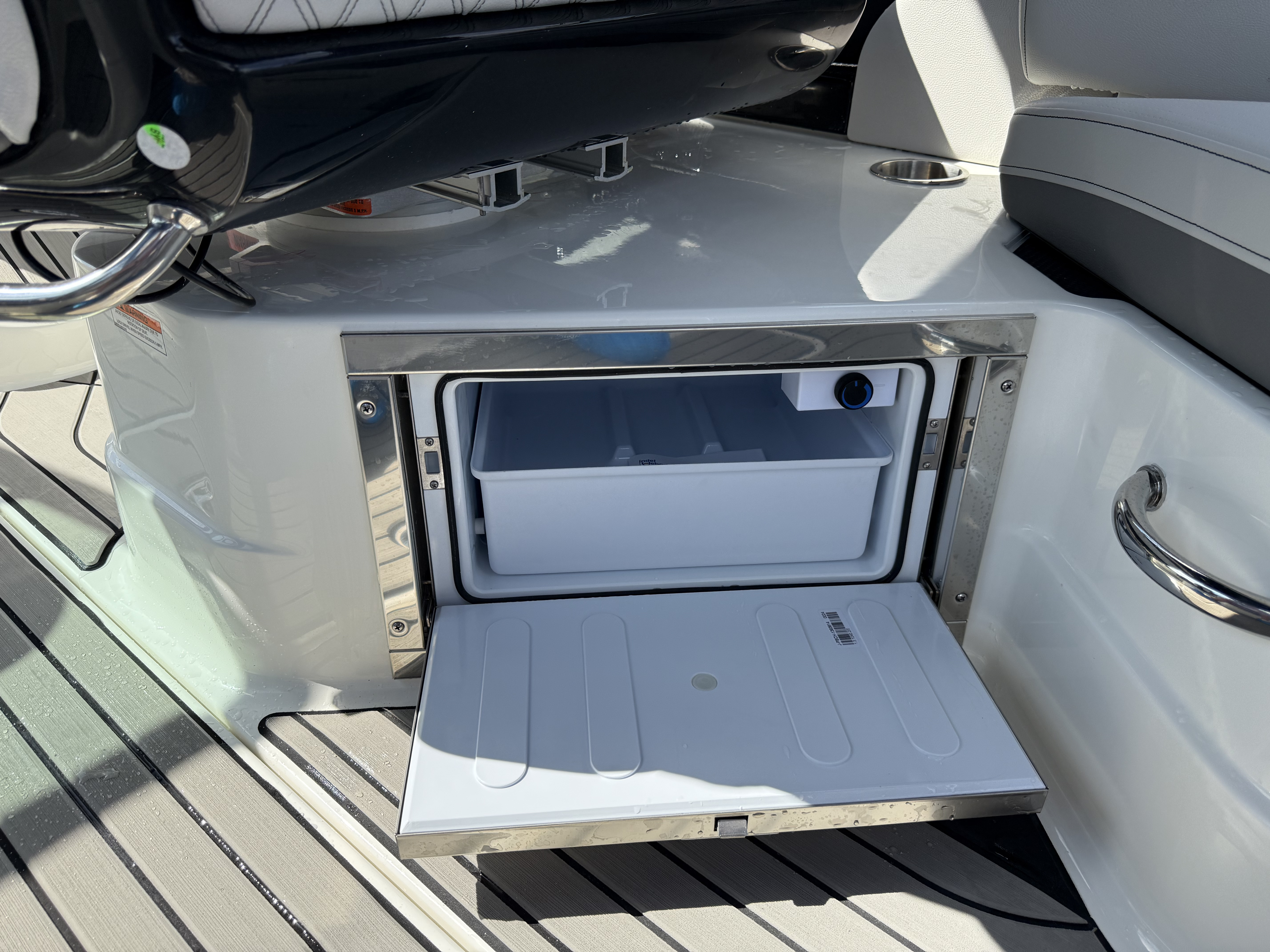 2026 Sea Ray SLX 280 Outboard Image Thumbnail #11