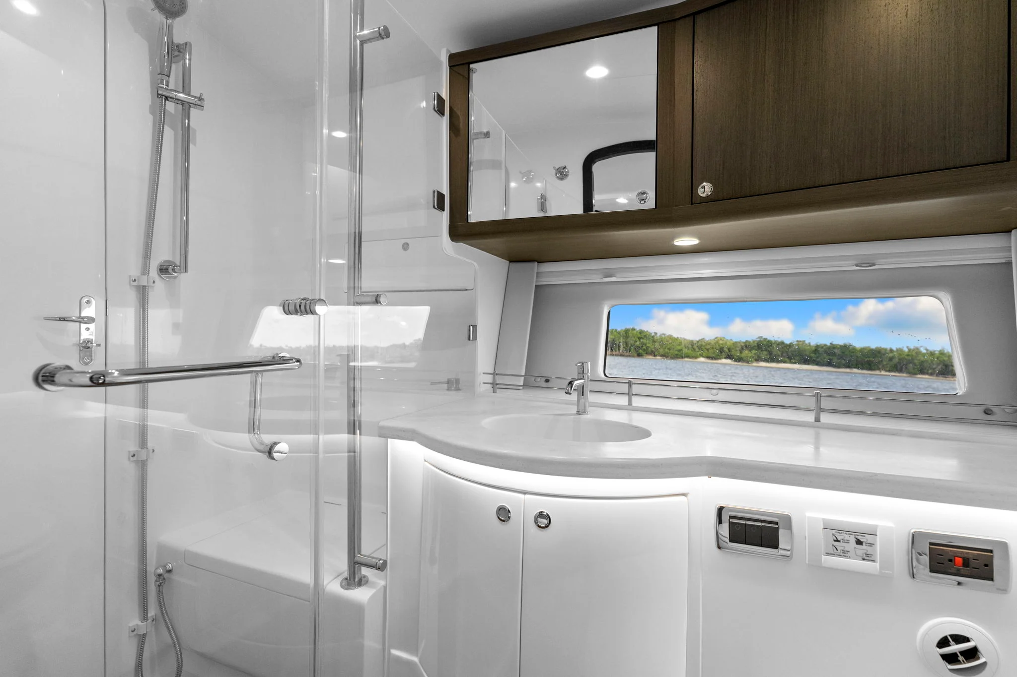 2026 Intrepid 50 EVOLUTION Image Thumbnail #21