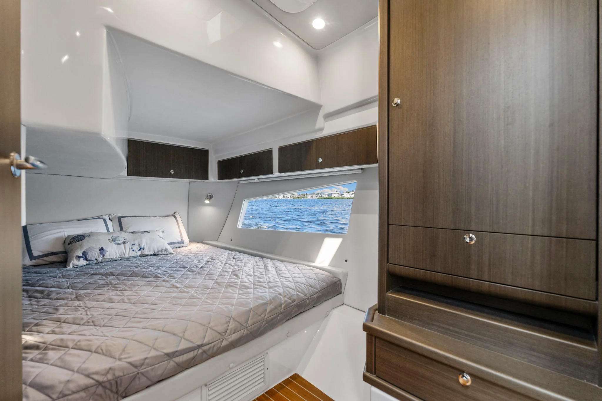 2026 Intrepid 50 EVOLUTION Image Thumbnail #16