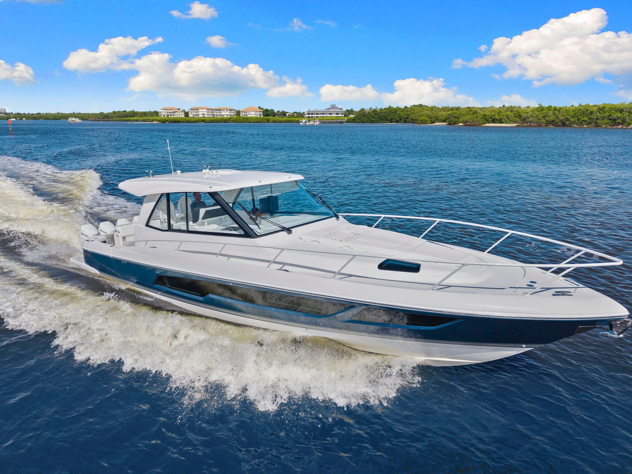 2026 Intrepid 50 EVOLUTION Image Thumbnail #12