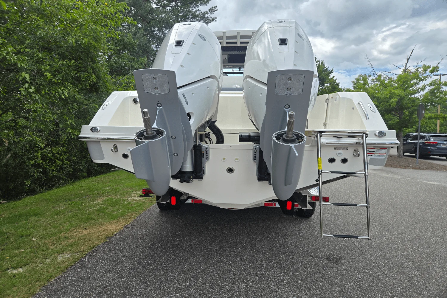 2026 Boston Whaler 330 Outrage Image Thumbnail #2