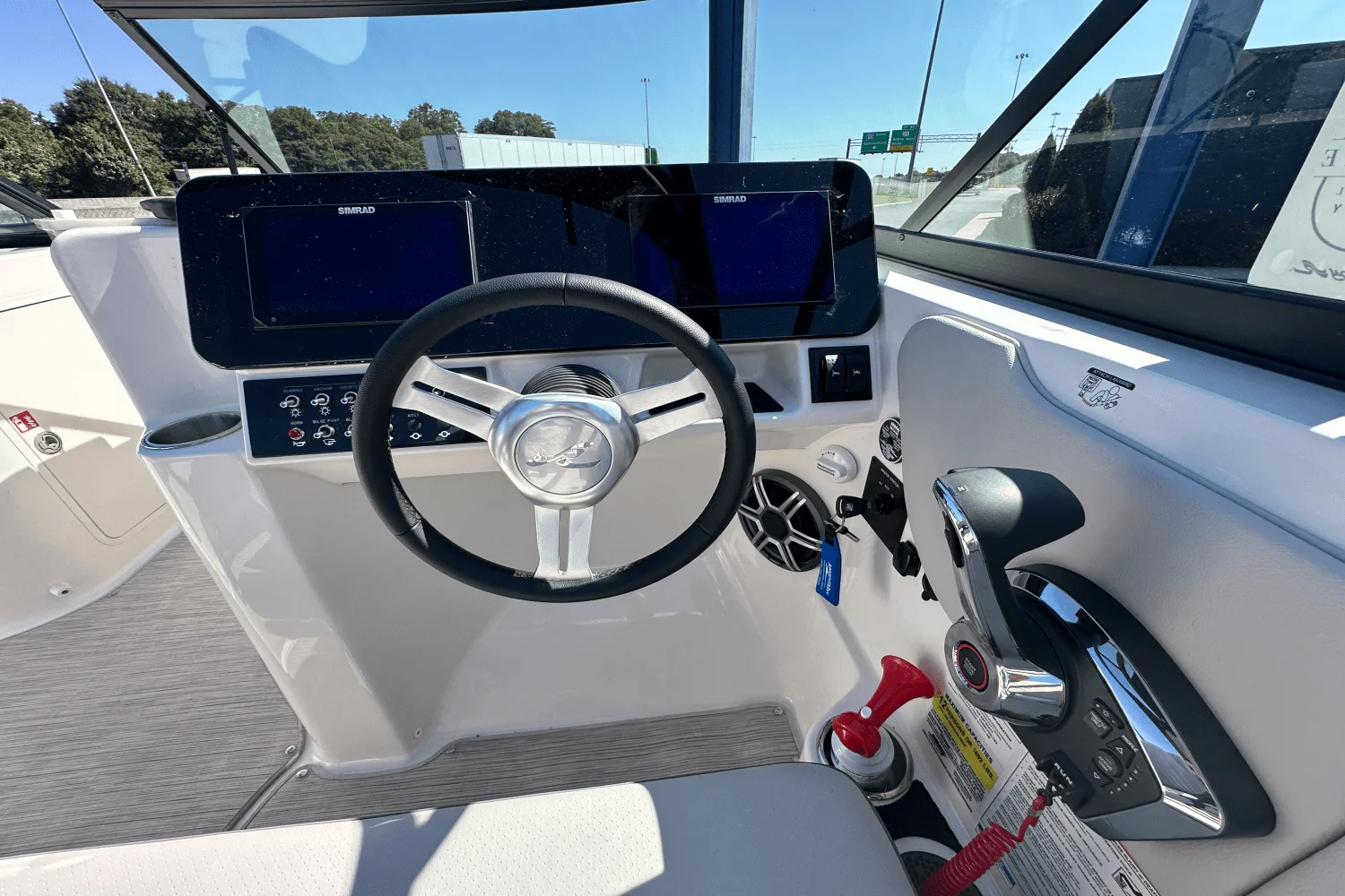 2026 Sea Ray SDX 250 Surf Image Thumbnail #10