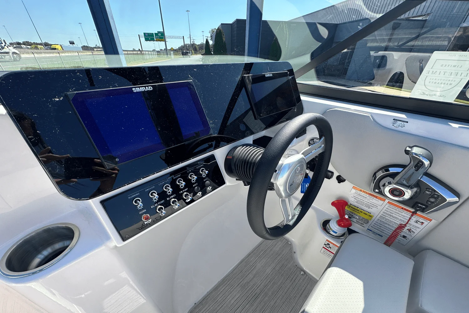 2026 Sea Ray SDX 250 Surf Image Thumbnail #9