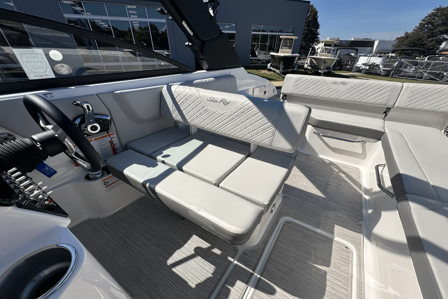 2026 Sea Ray SDX 250 Surf Image Thumbnail #14