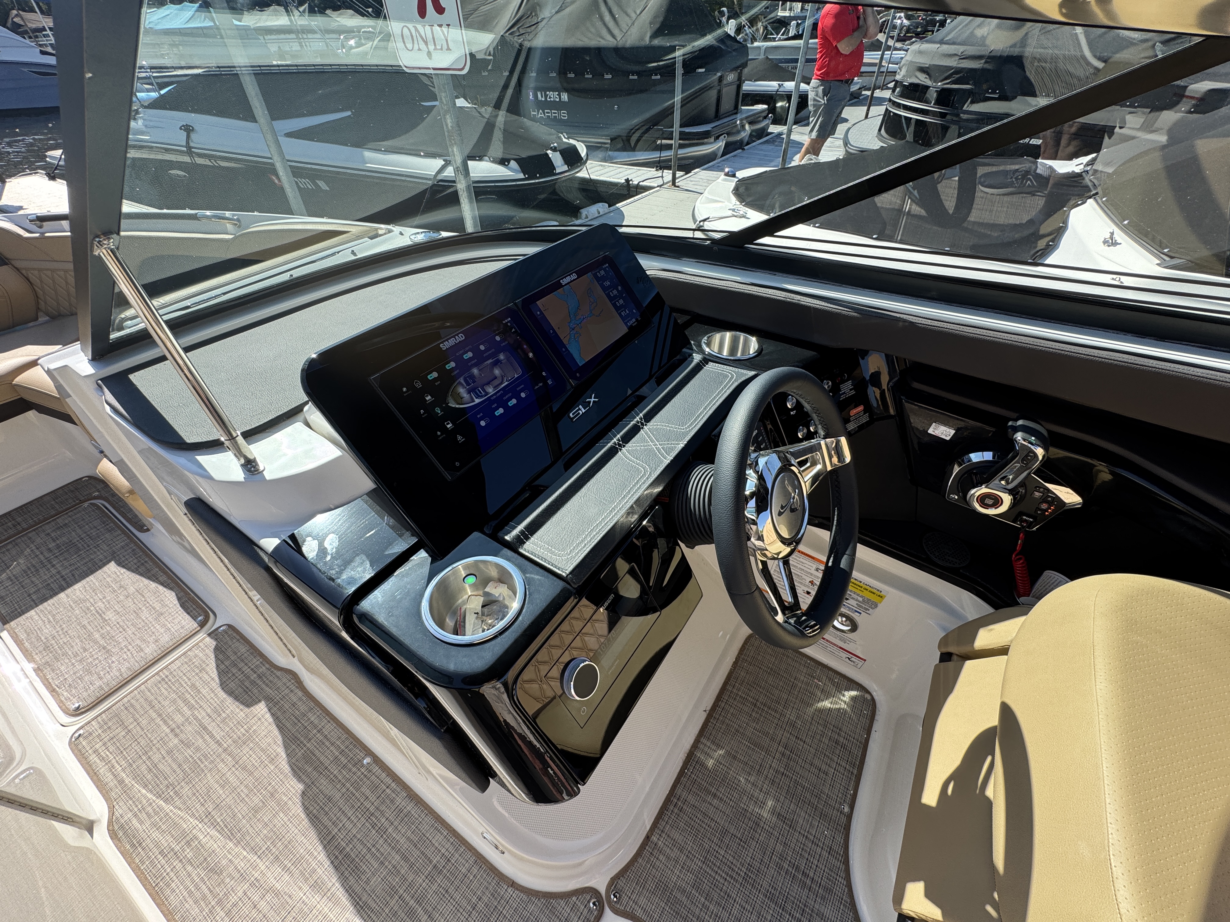 2026 Sea Ray SLX 260 Image Thumbnail #40