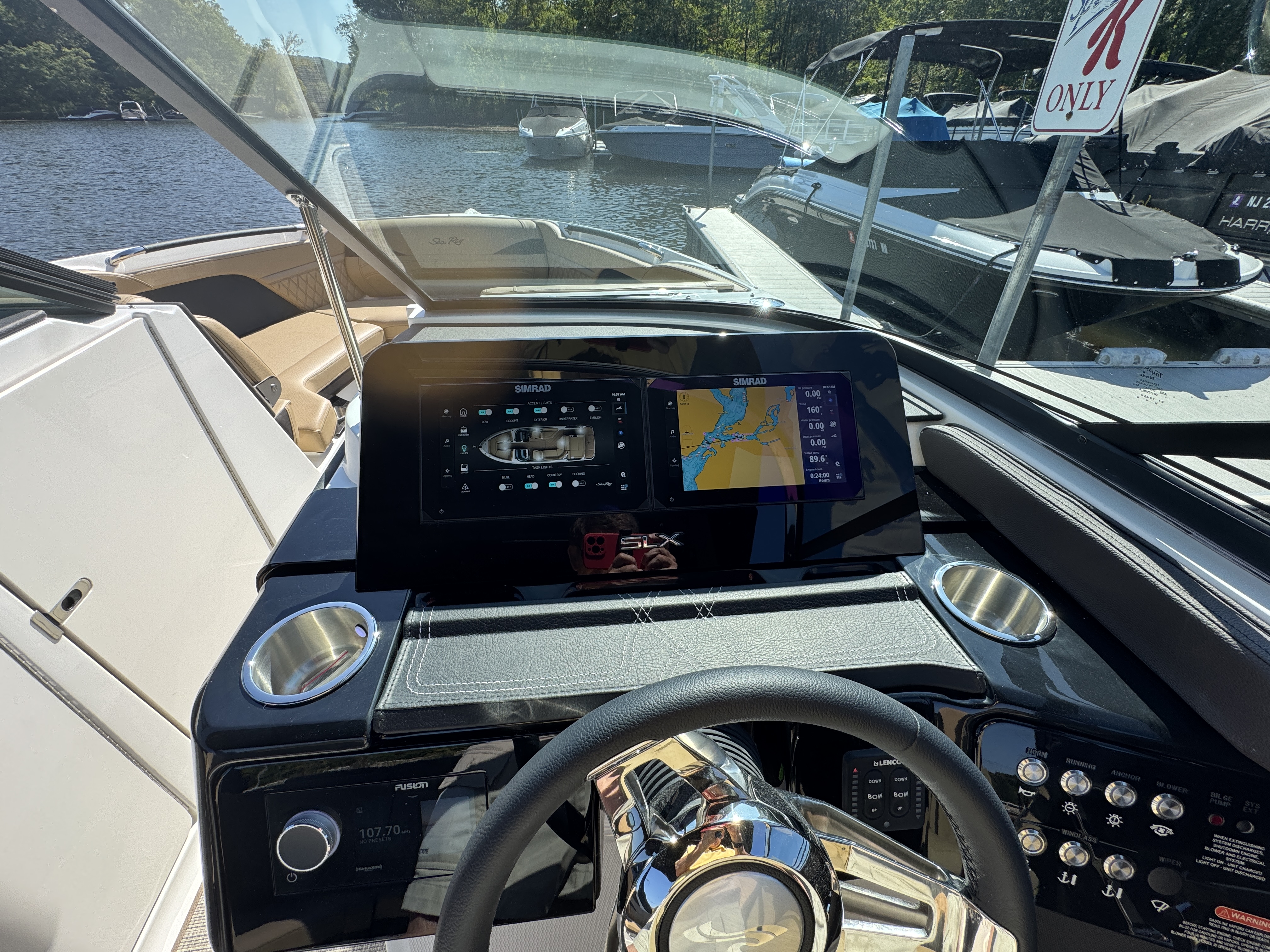 2026 Sea Ray SLX 260 Image Thumbnail #34