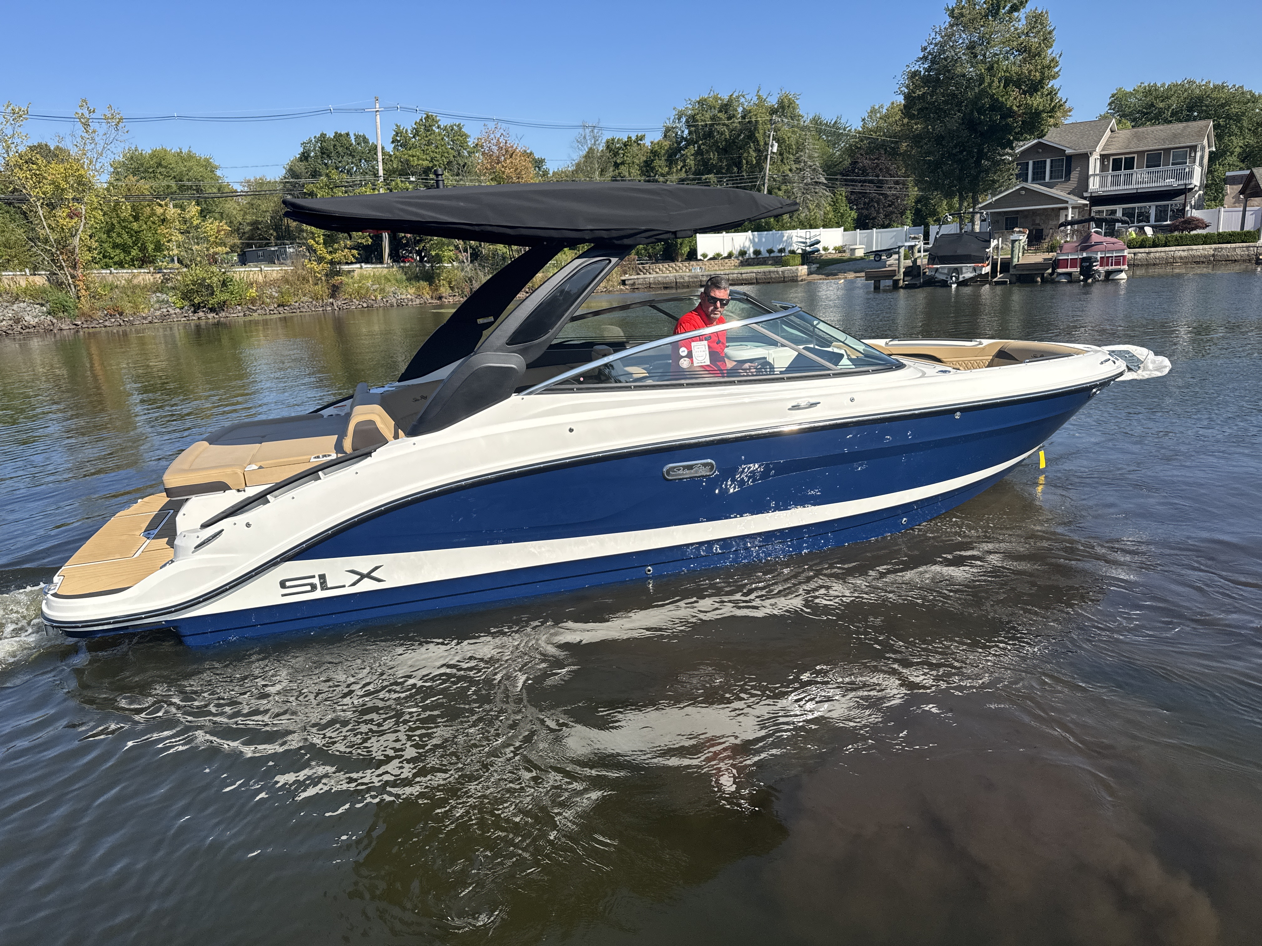 2026 Sea Ray SLX 260 Image Thumbnail #20