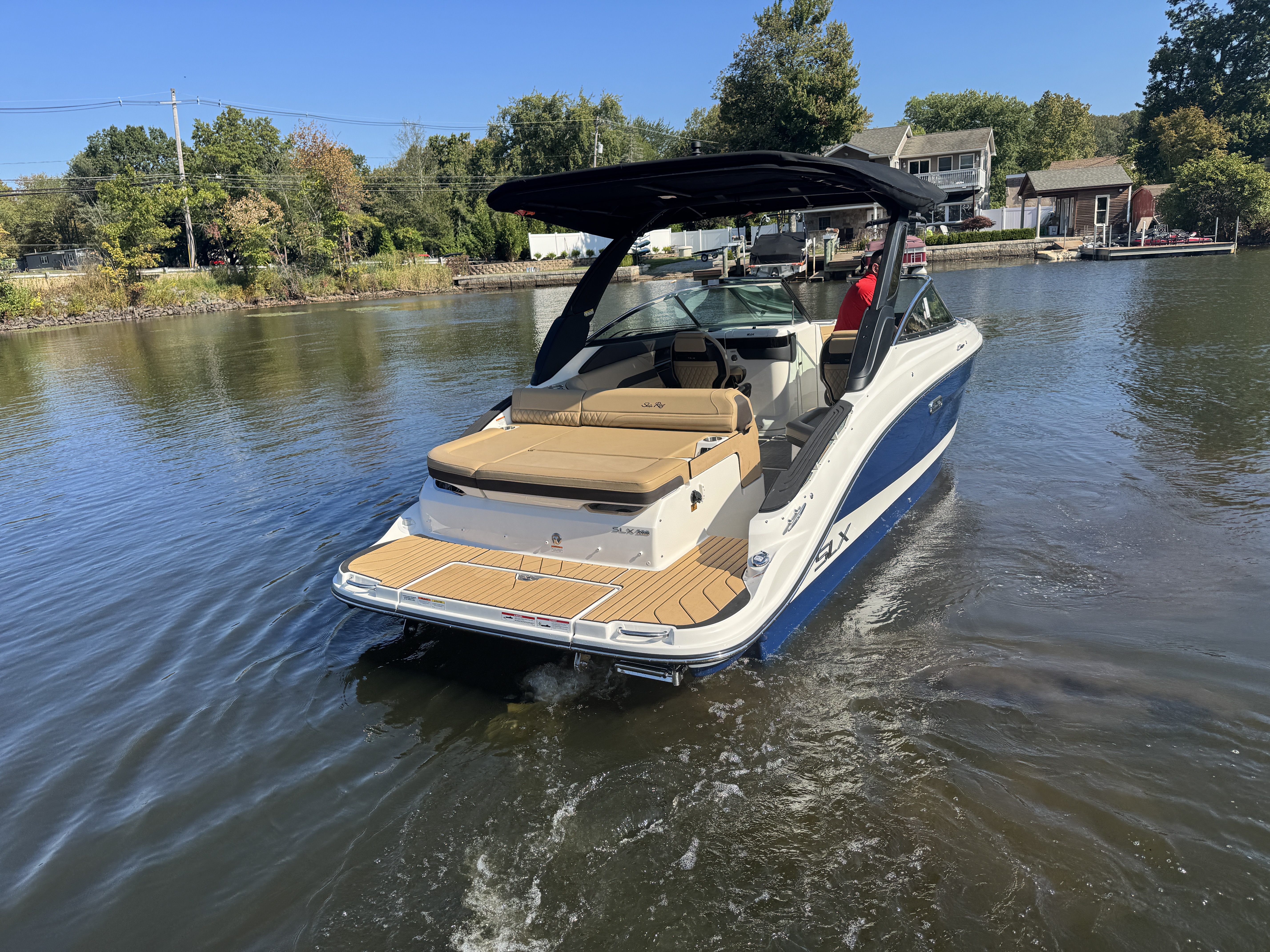 2026 Sea Ray SLX 260 Image Thumbnail #10