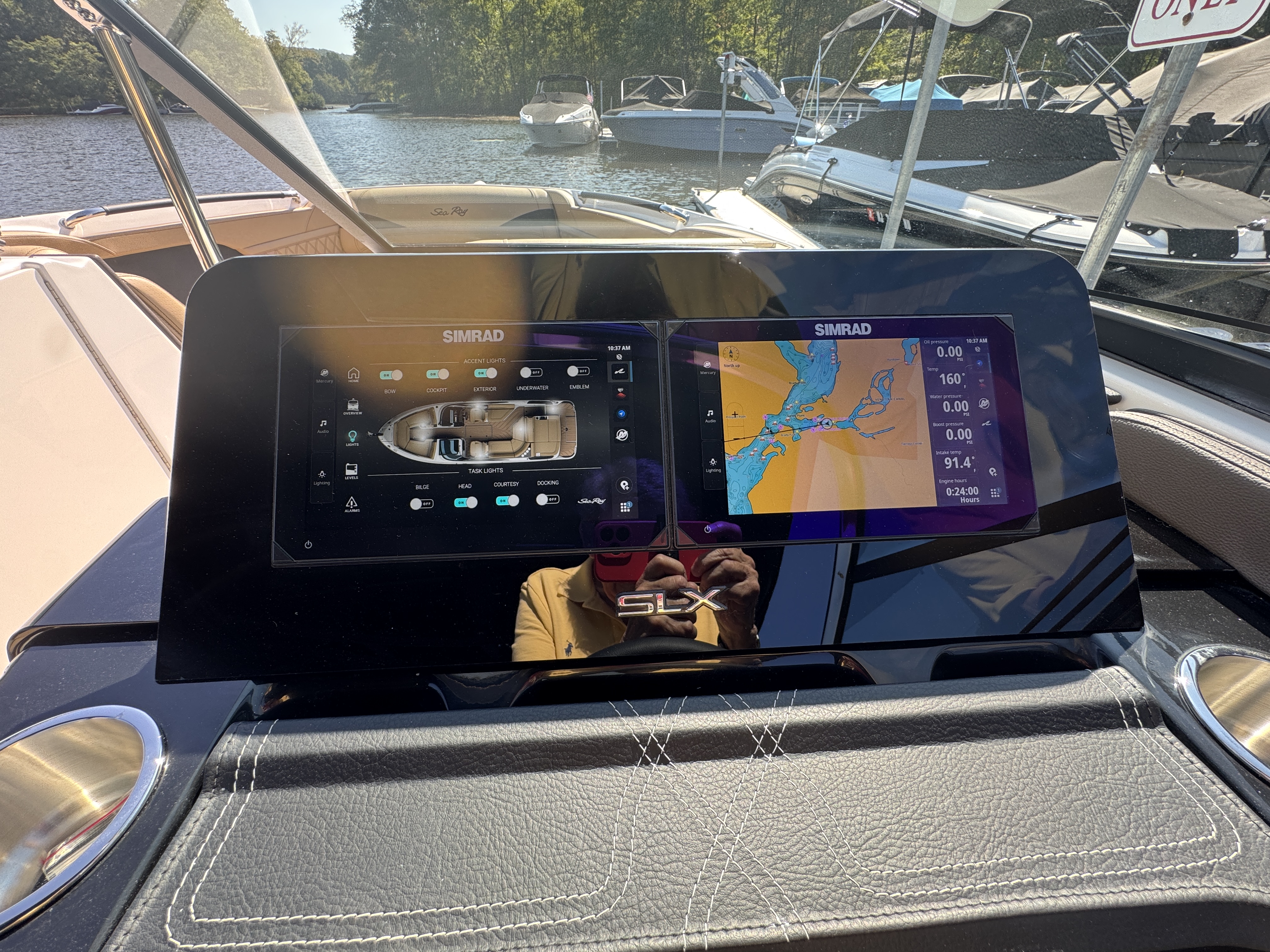2026 Sea Ray SLX 260 Image Thumbnail #35