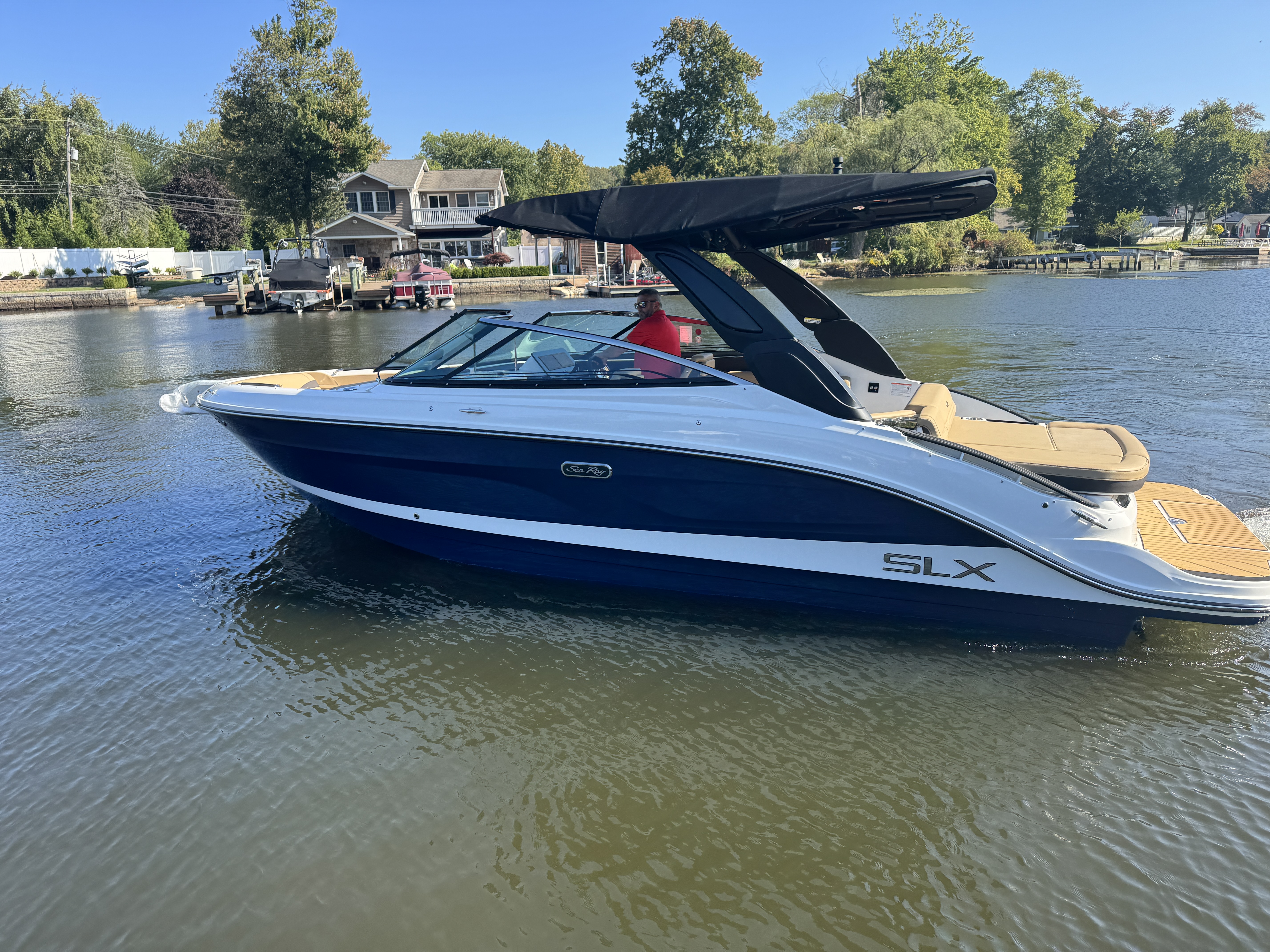 2026 Sea Ray SLX 260 Image Thumbnail #4