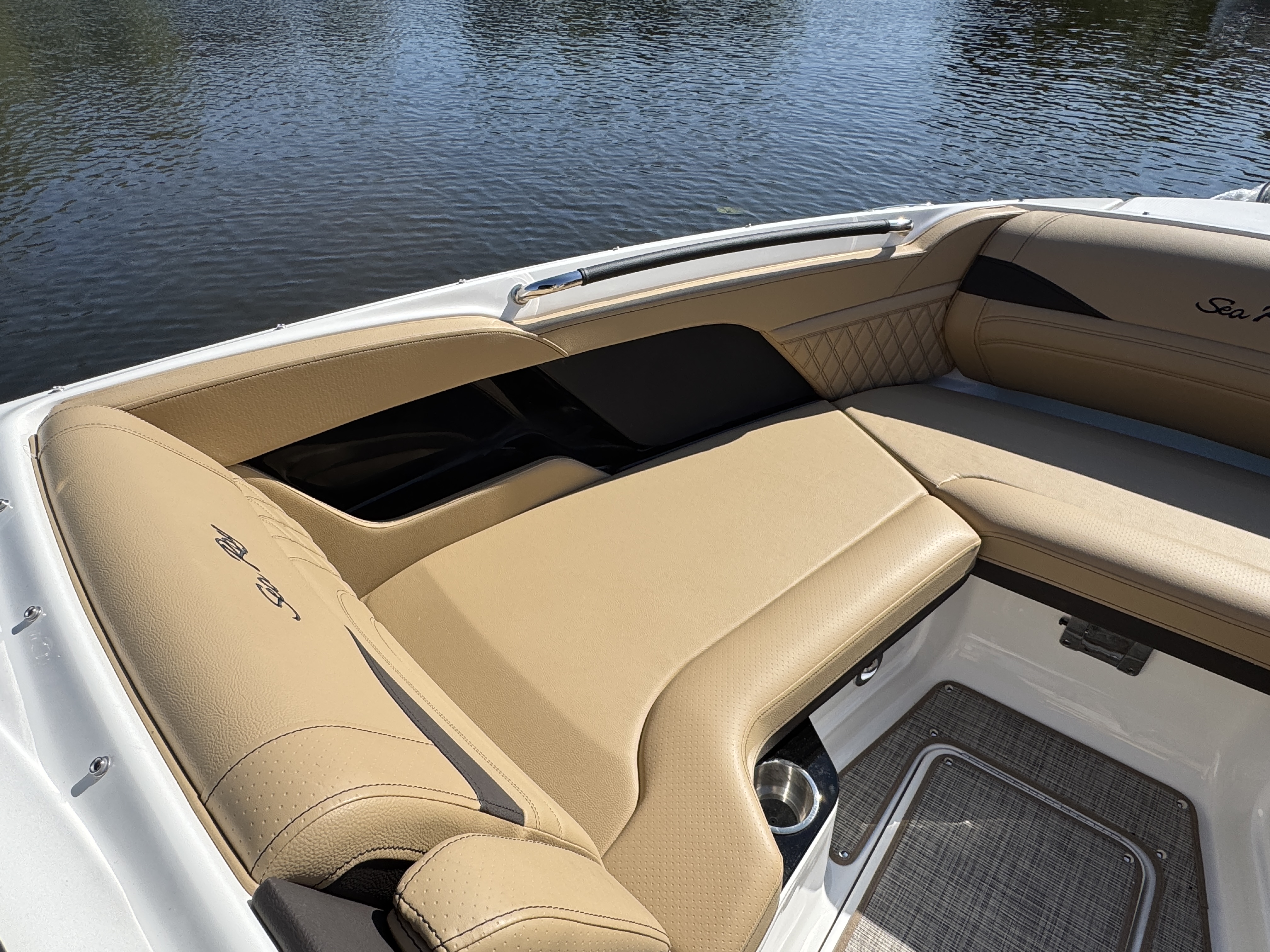 2026 Sea Ray SLX 260 Image Thumbnail #26