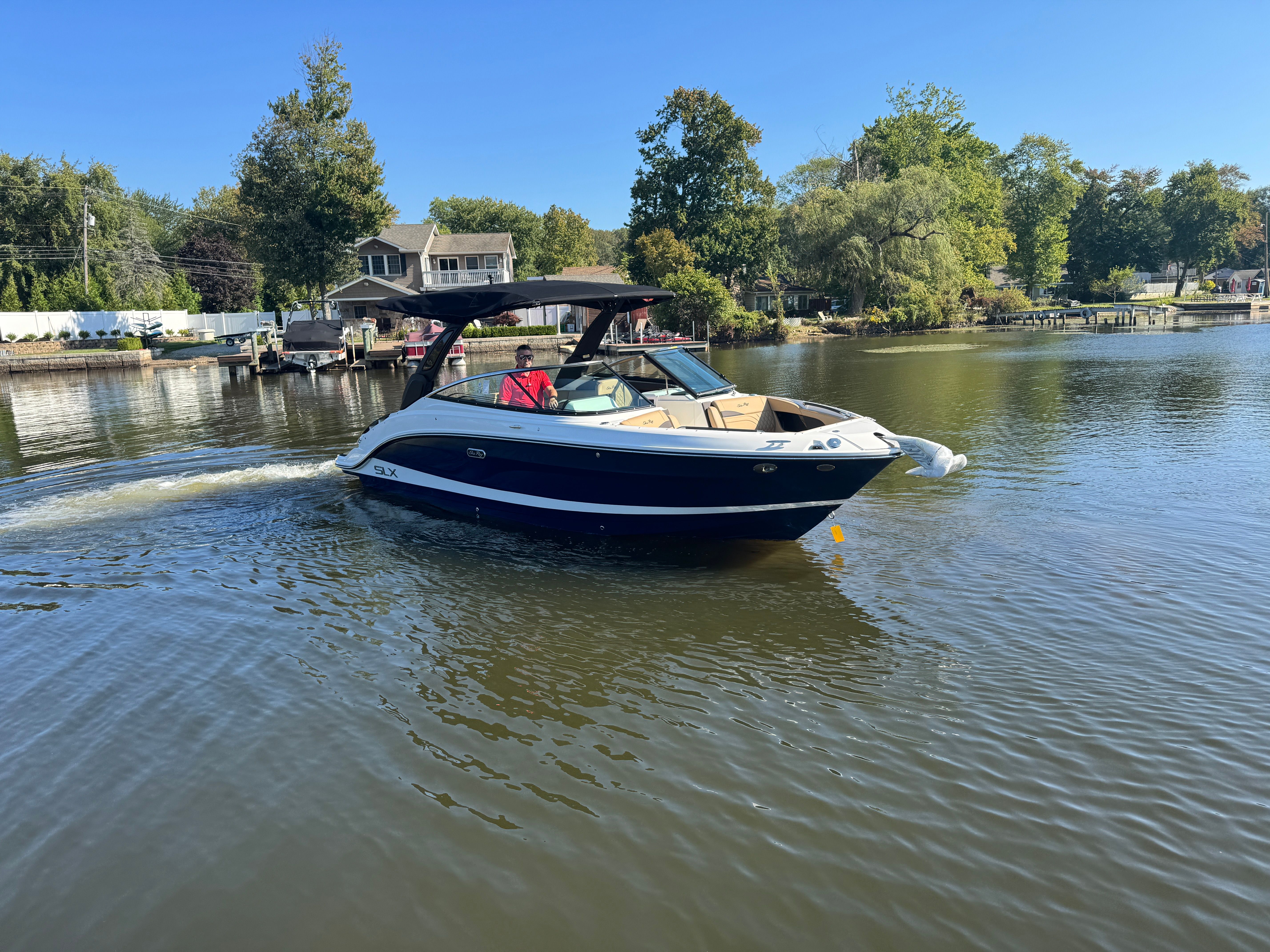 2026 Sea Ray SLX 260 Image Thumbnail #1