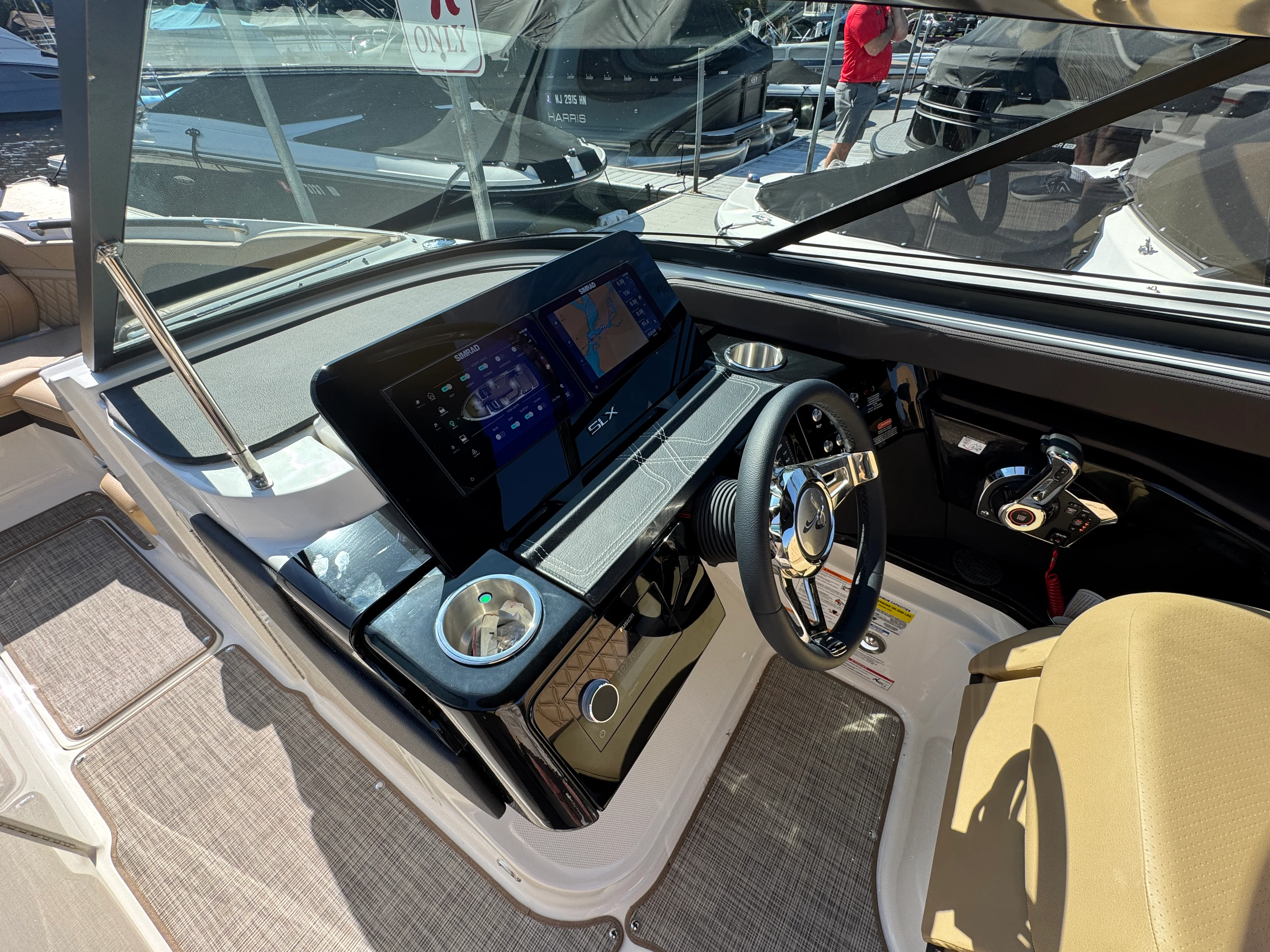 2026 Sea Ray SLX 260 Image Thumbnail #14