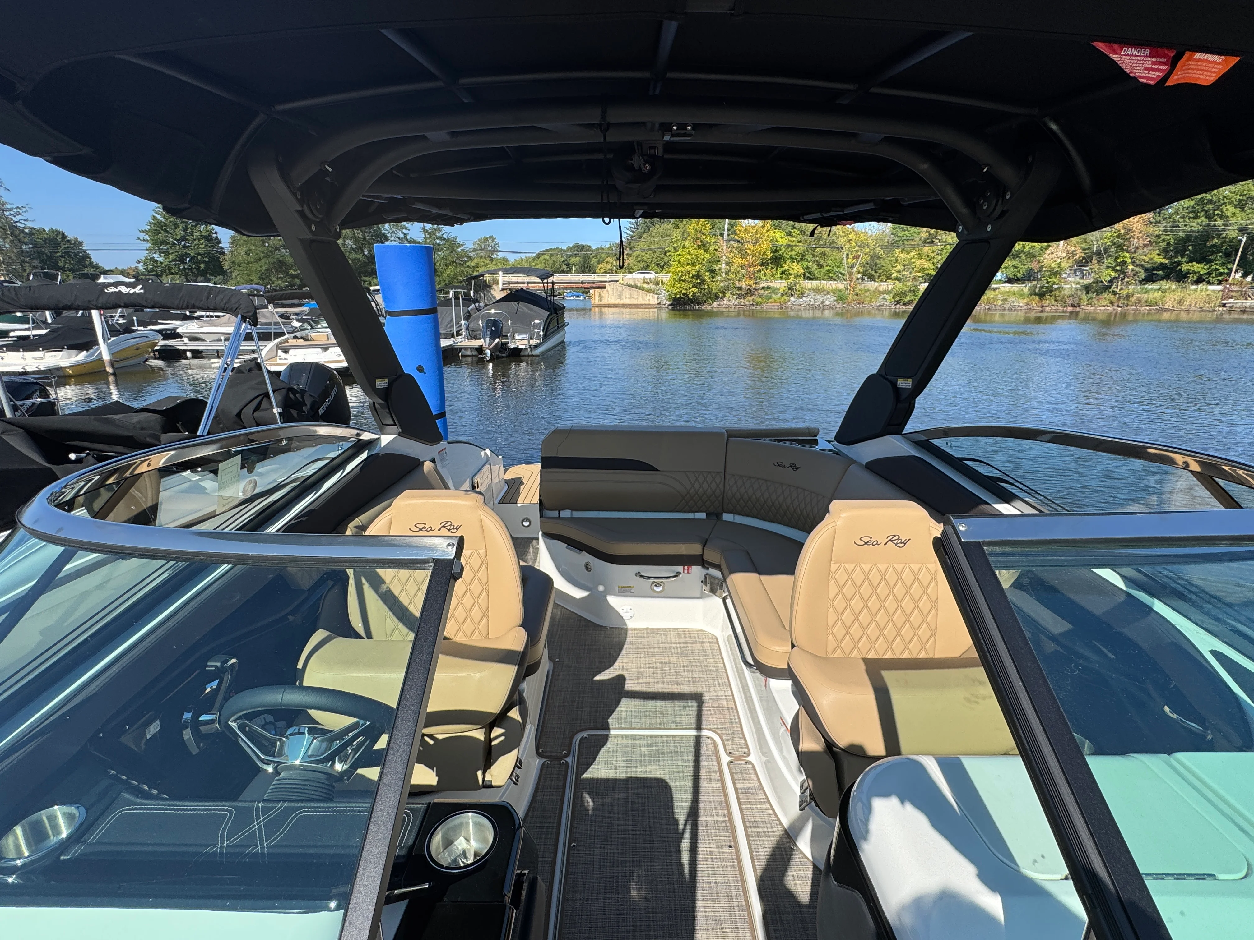 2026 Sea Ray SLX 260 Image Thumbnail #23