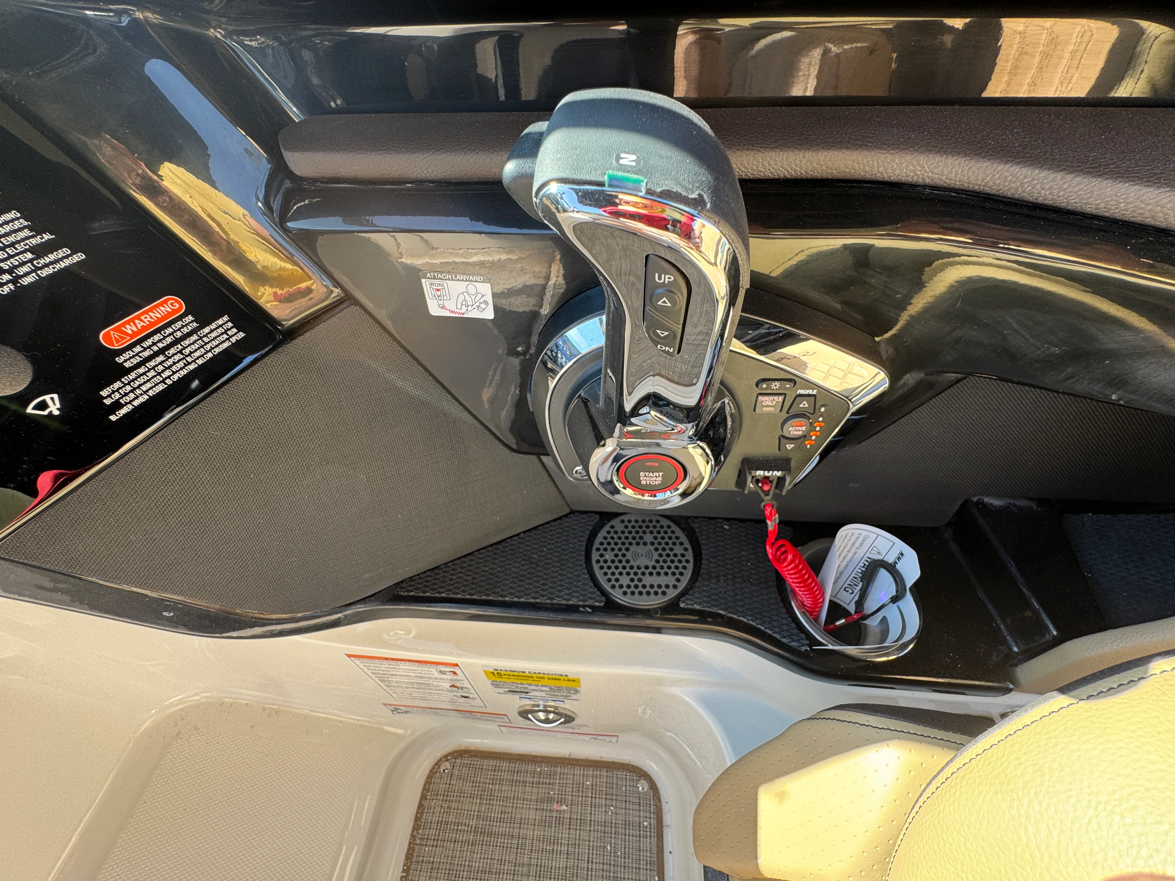 2026 Sea Ray SLX 260 Image Thumbnail #18