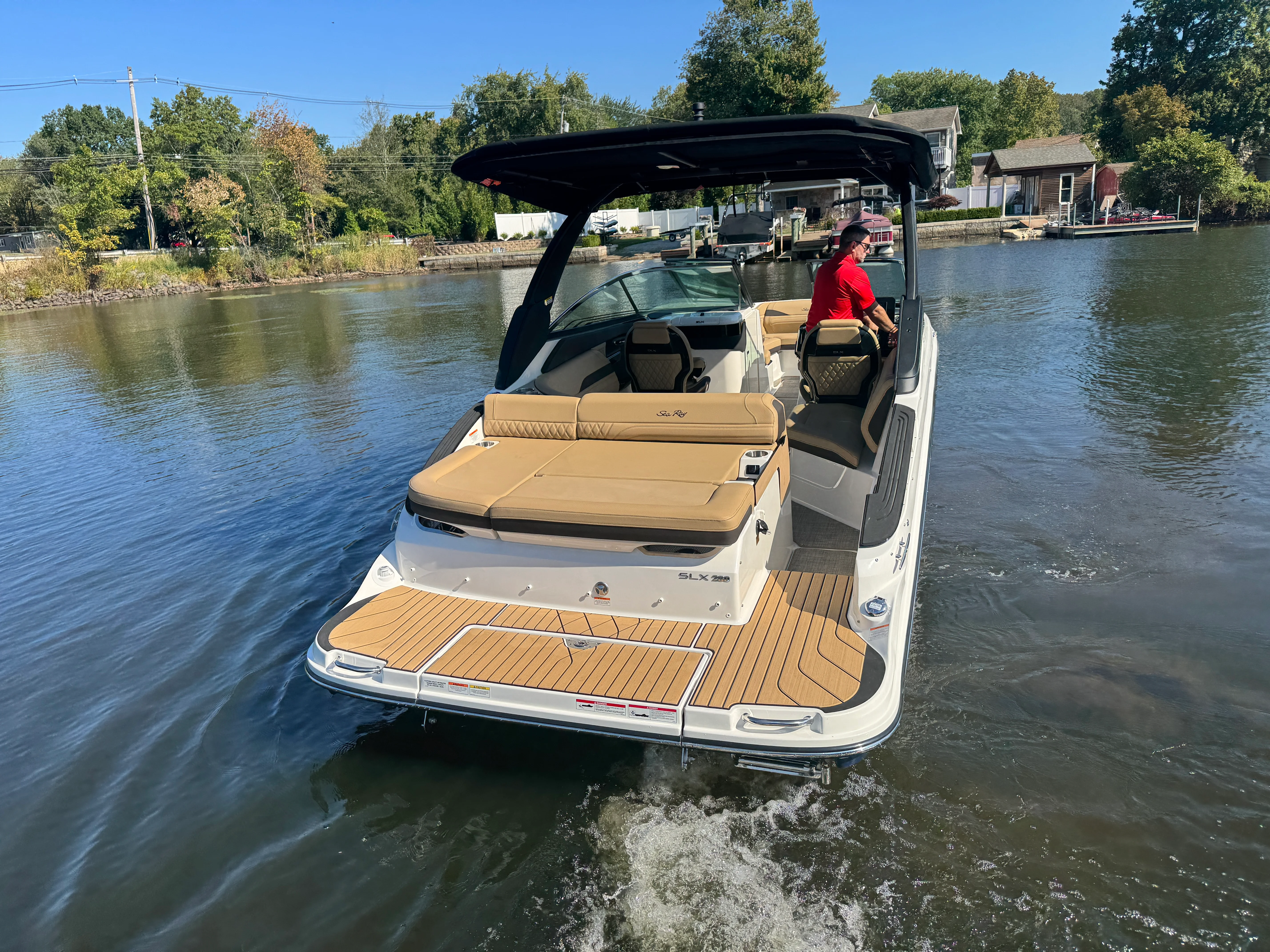 2026 Sea Ray SLX 260 Image Thumbnail #6