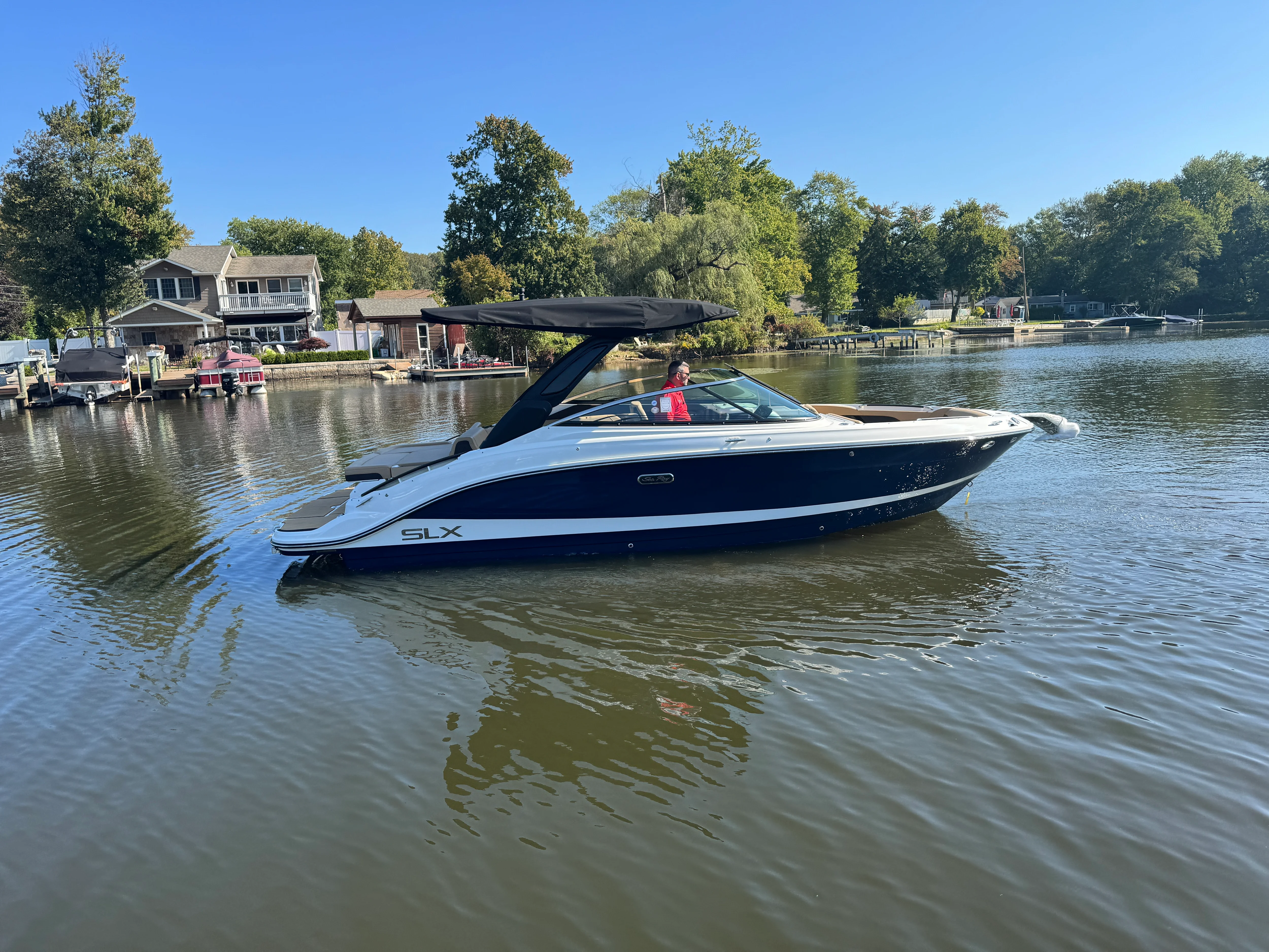 2026 Sea Ray SLX 260 Image Thumbnail #1