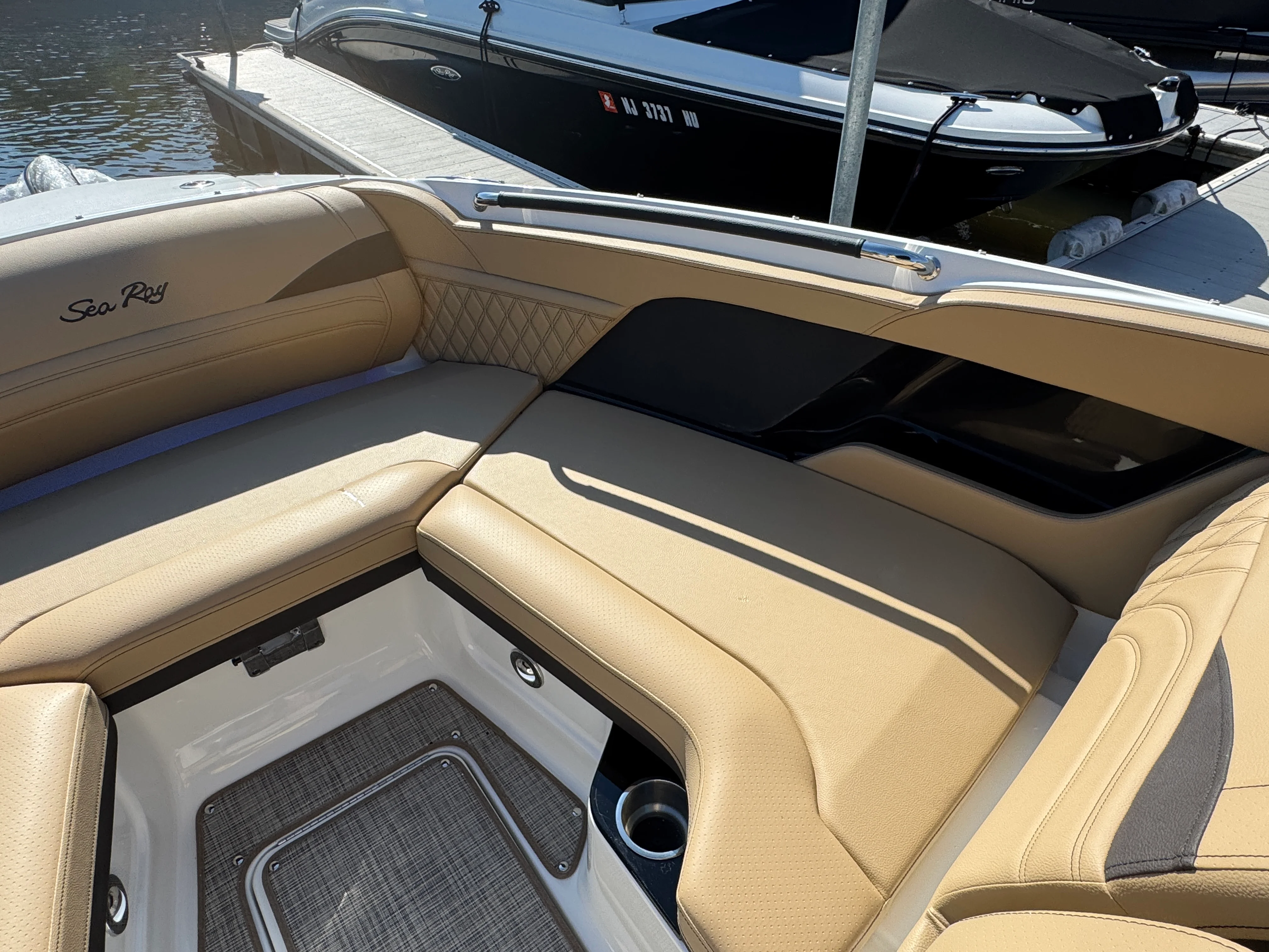 2026 Sea Ray SLX 260 Image Thumbnail #26