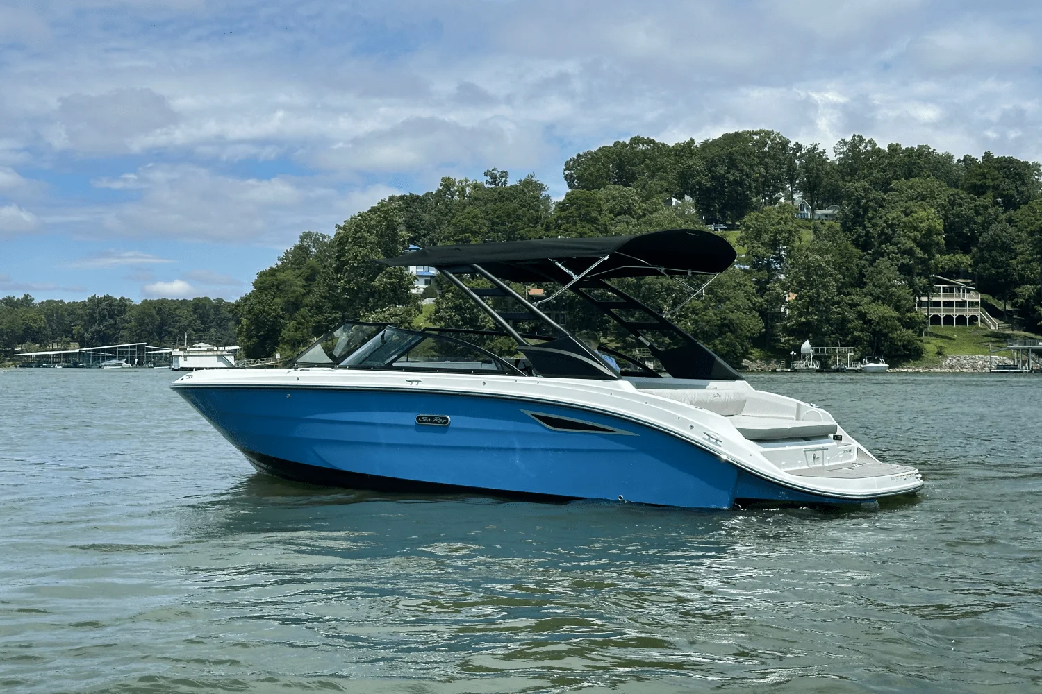 2026 Sea Ray SDX 230 Image Thumbnail #2