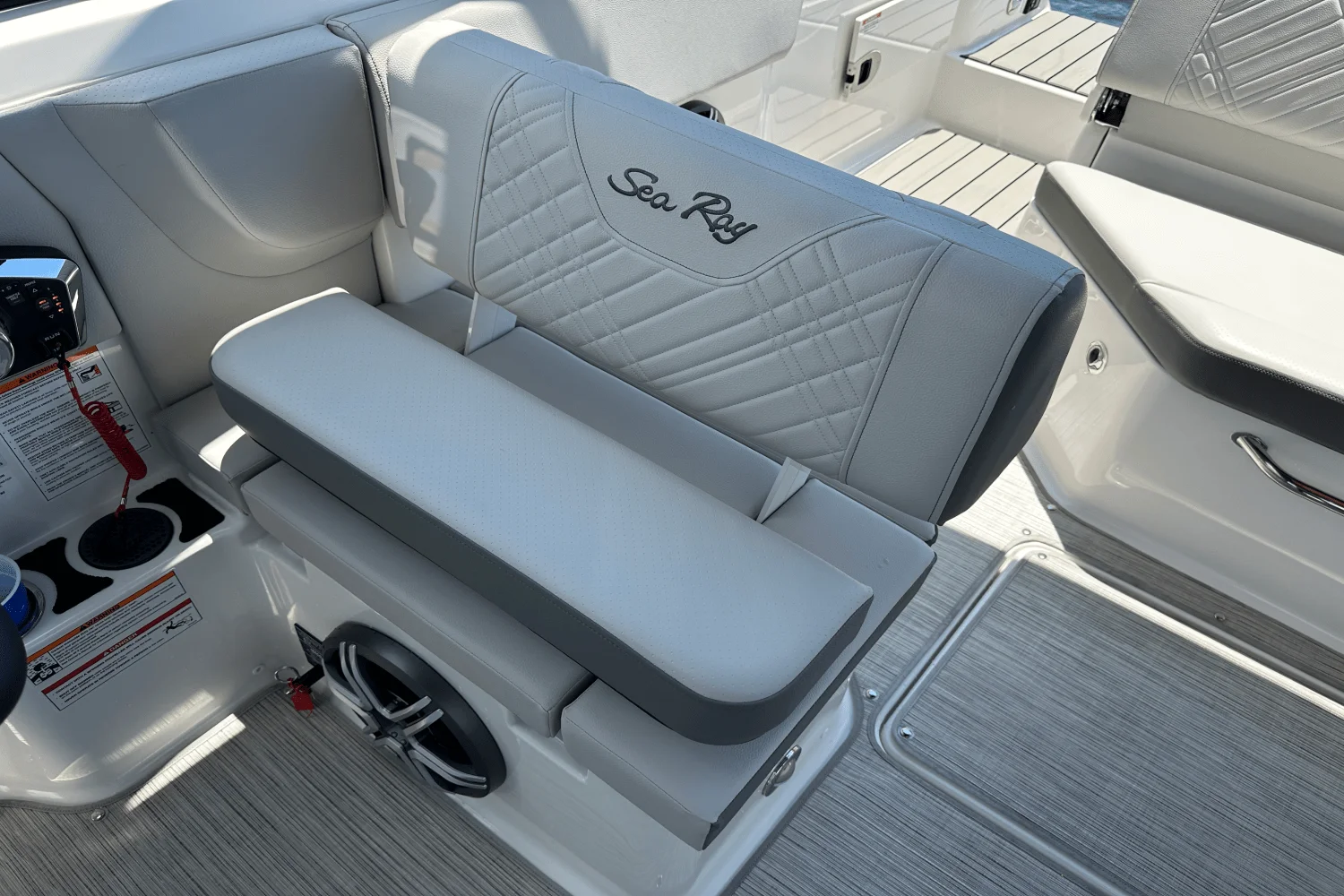 2026 Sea Ray SDX 230 Image Thumbnail #18