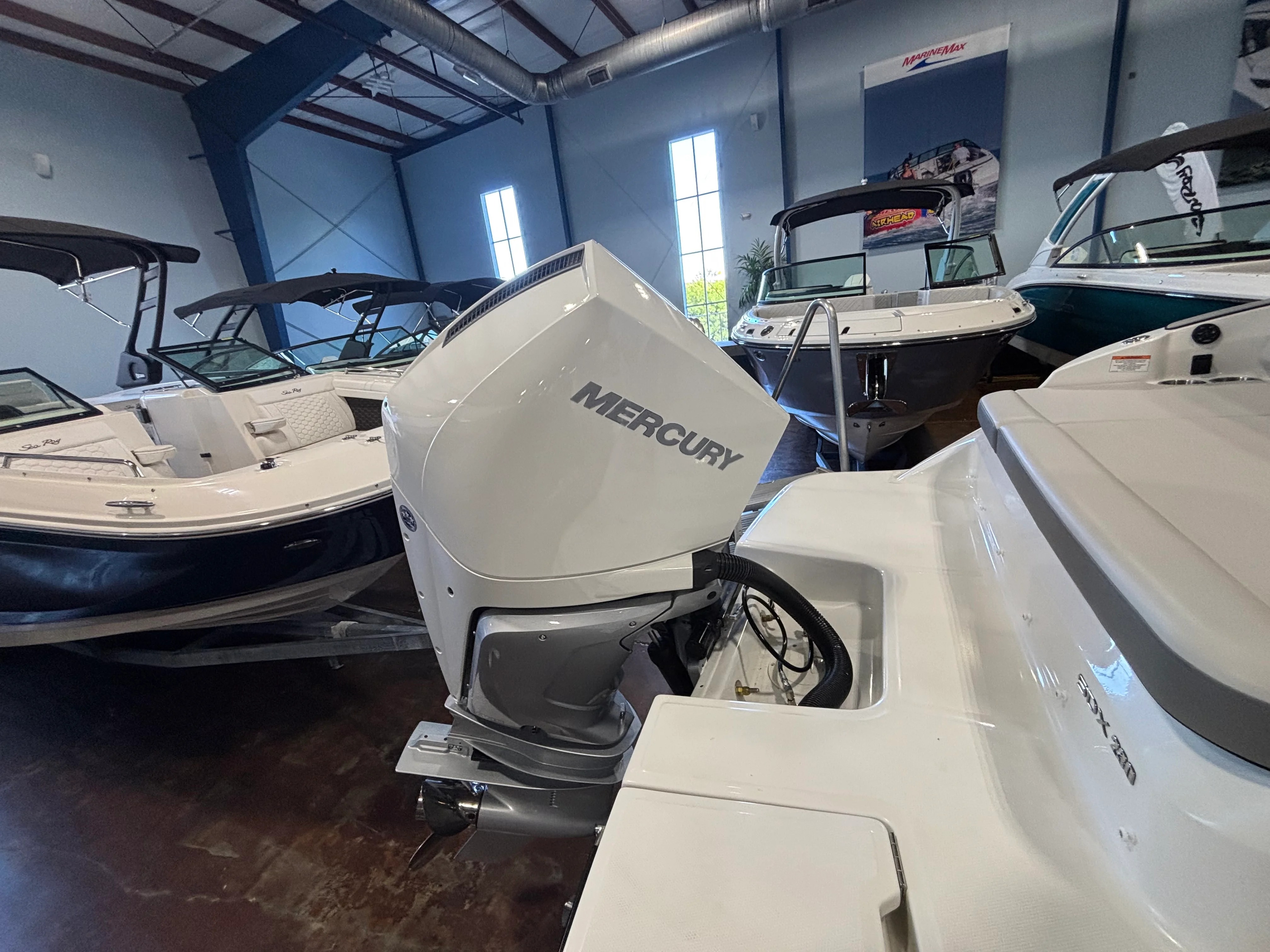 2026 Sea Ray SDX 230 Outboard Image Thumbnail #2