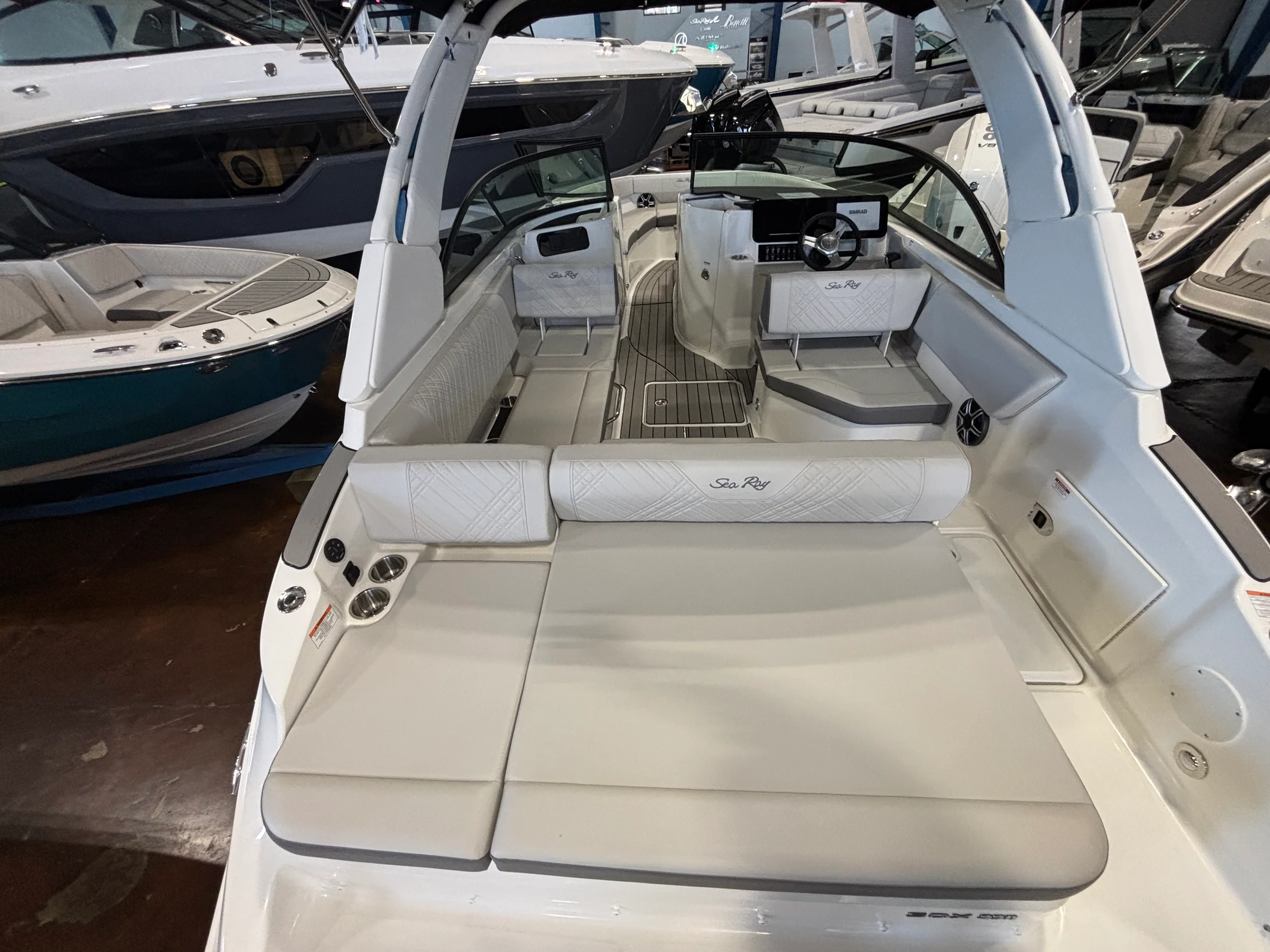 2026 Sea Ray SDX 230 Outboard Image Thumbnail #4