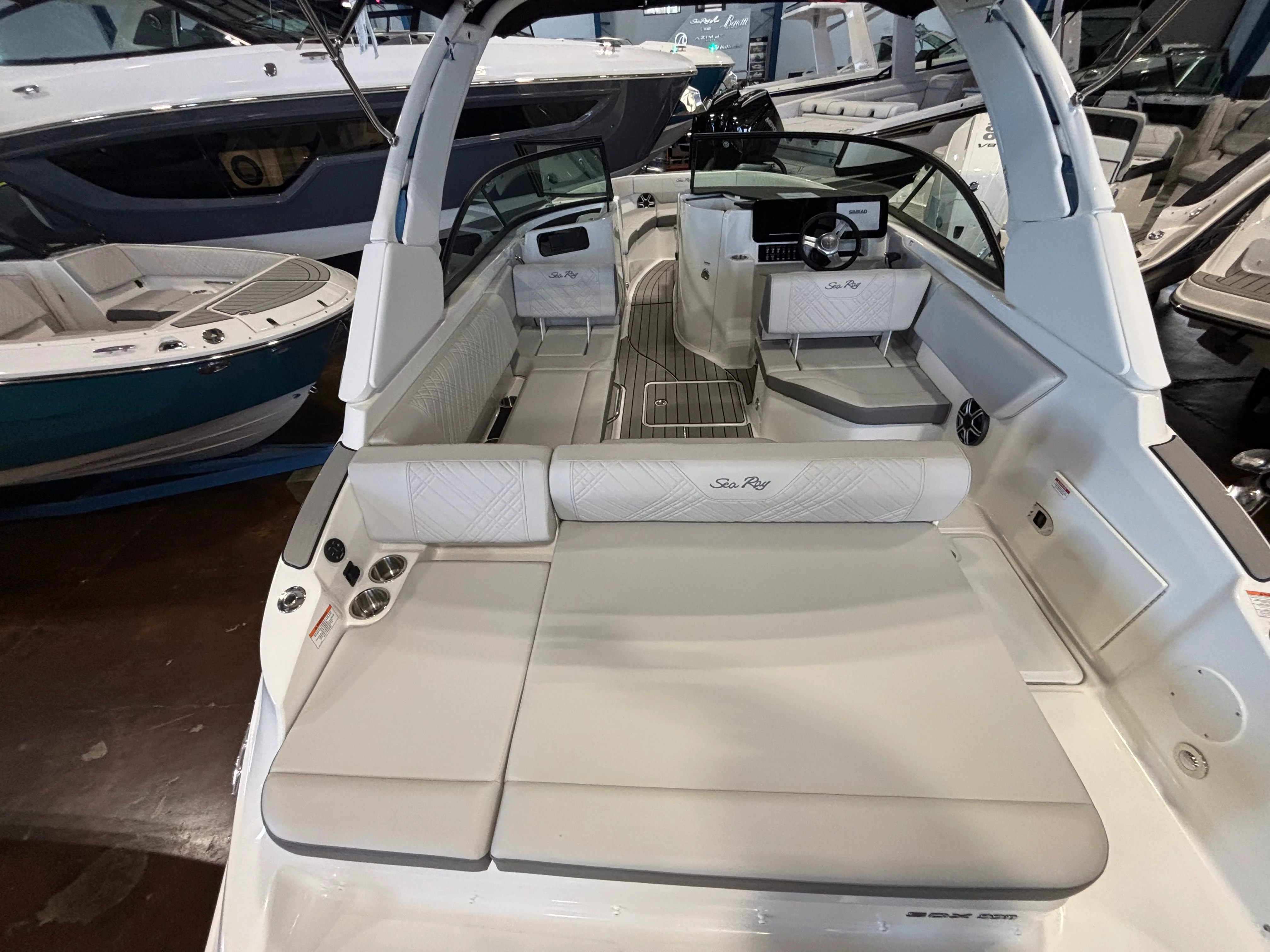 2026 Sea Ray SDX 230 Outboard Image Thumbnail #4