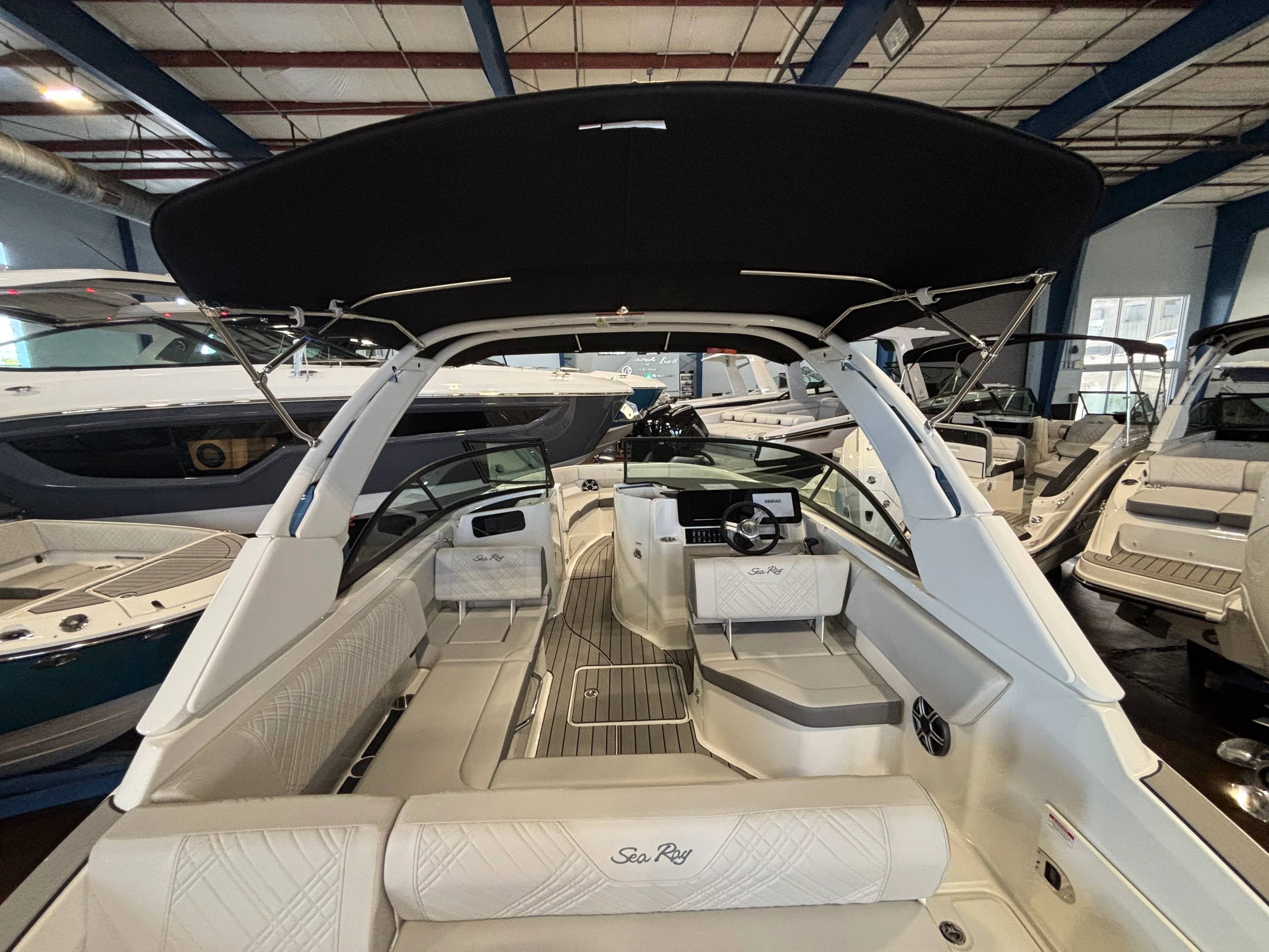 2026 Sea Ray SDX 230 Outboard Image Thumbnail #3