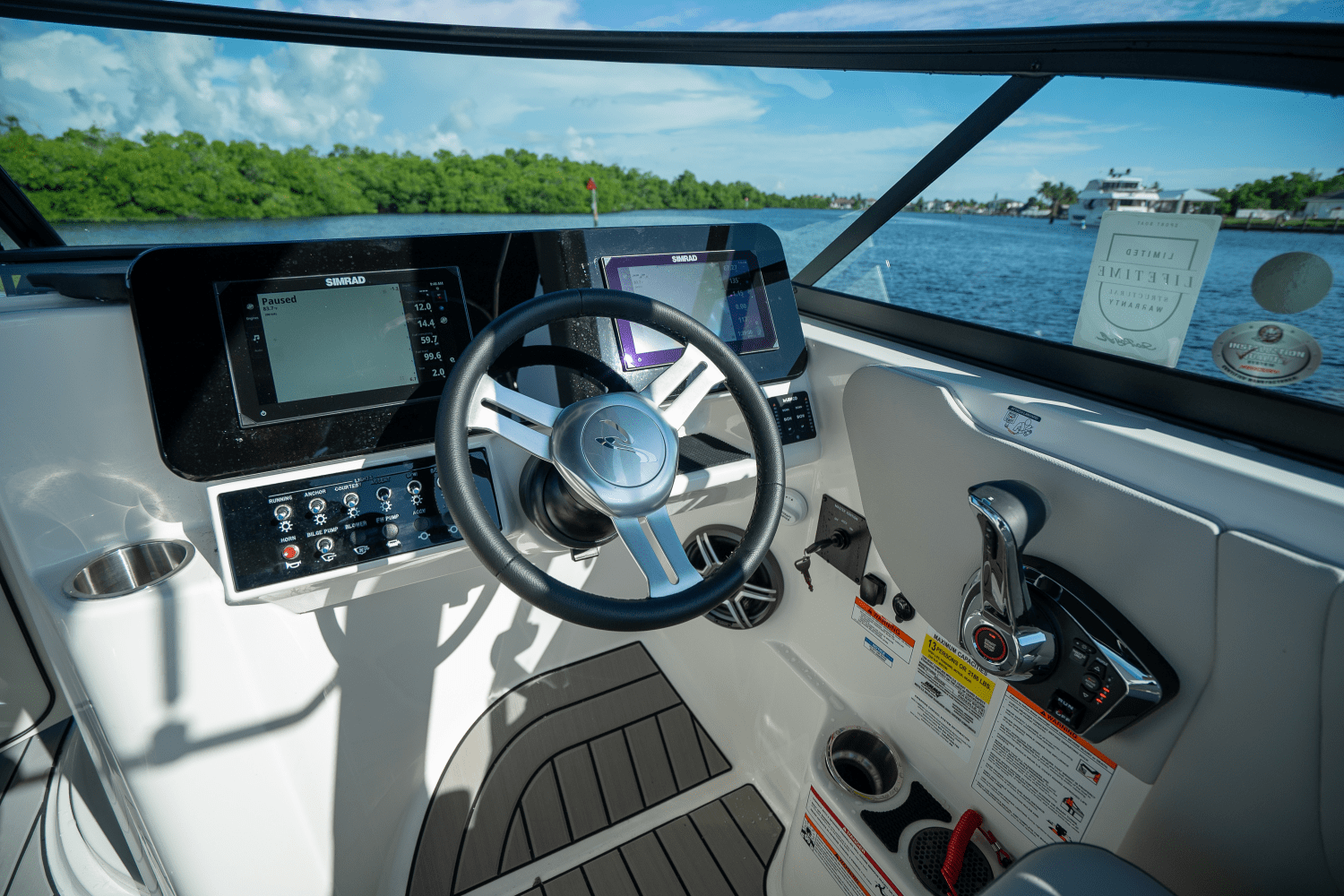 2026 Sea Ray SDX 230 Outboard Image Thumbnail #14