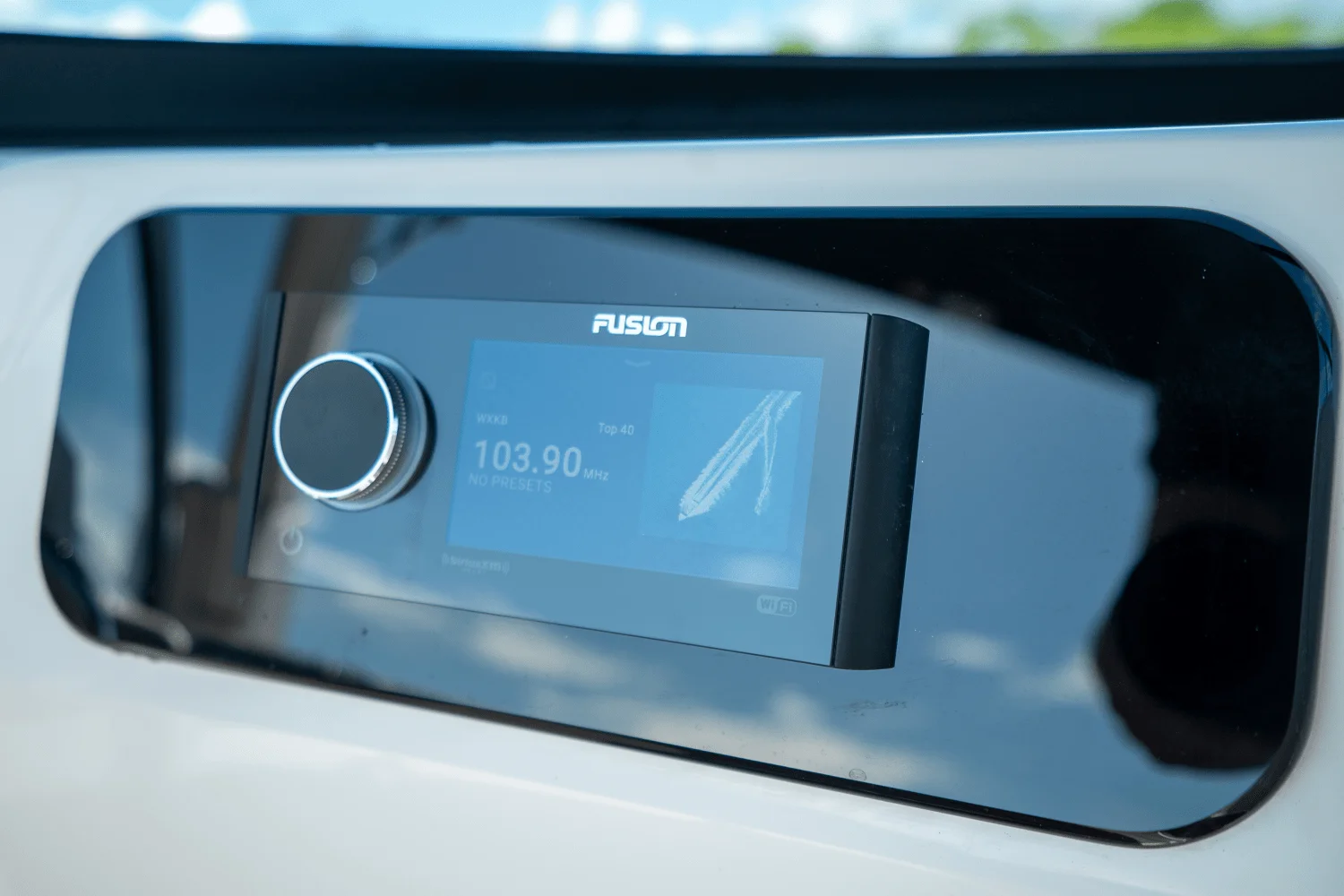 2026 Sea Ray SDX 230 Outboard Image Thumbnail #15