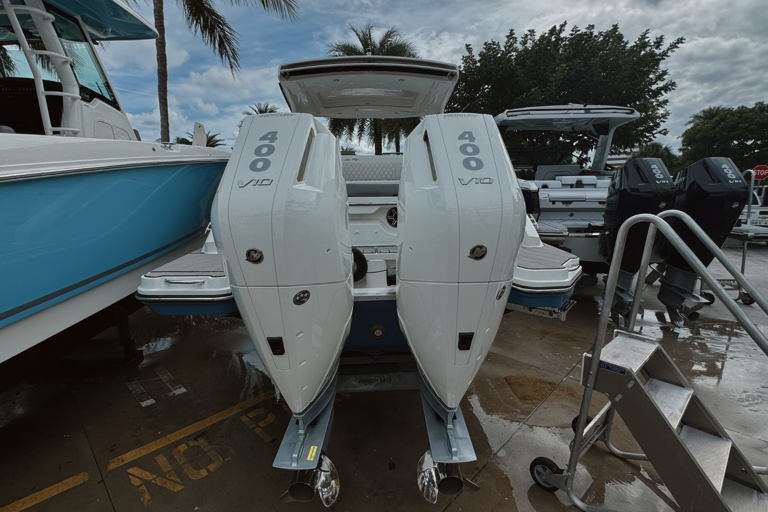 2026 Sea Ray SLX 310 Outboard Image Thumbnail #21