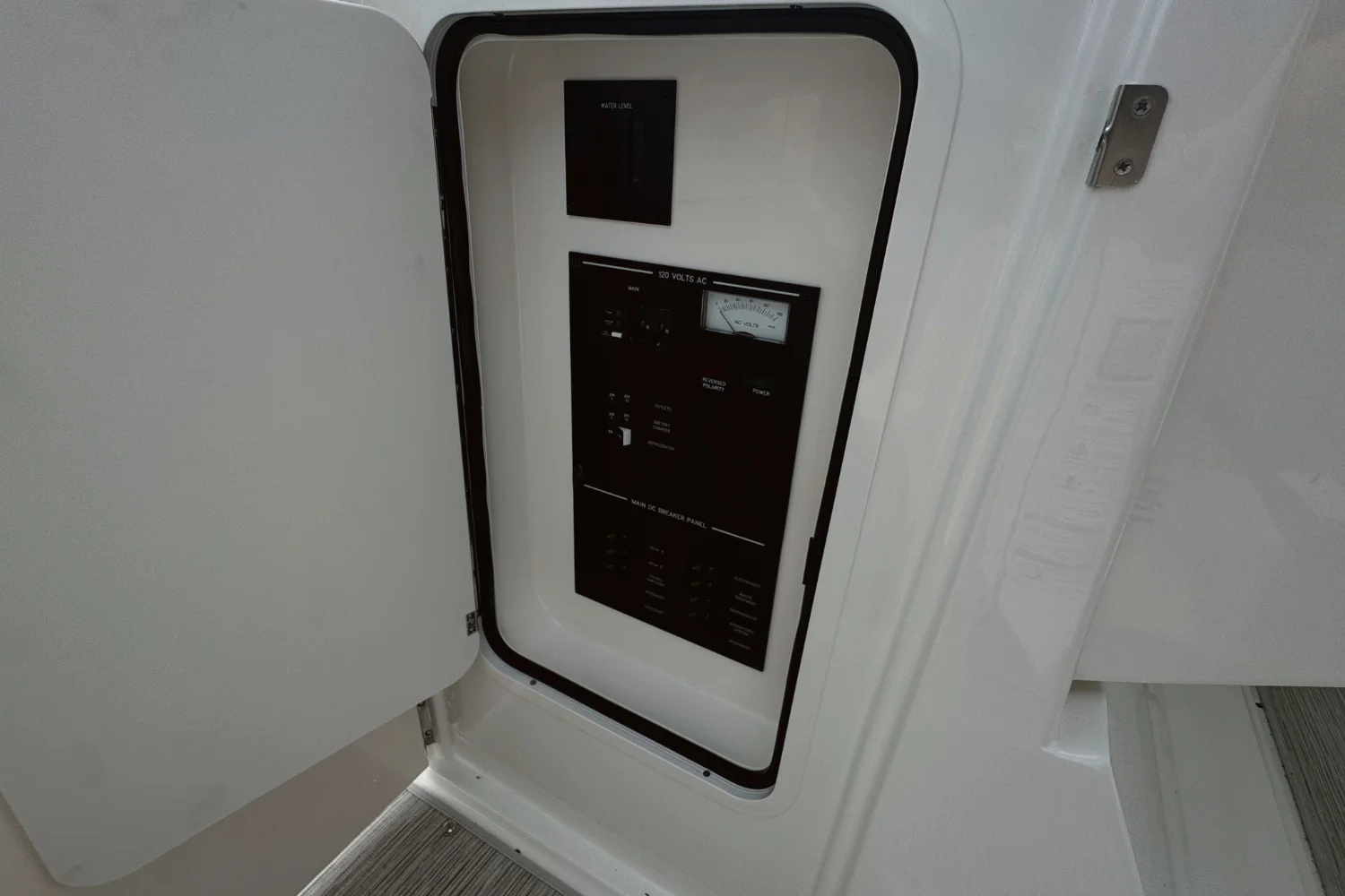 2026 Sea Ray SLX 310 Outboard Image Thumbnail #22