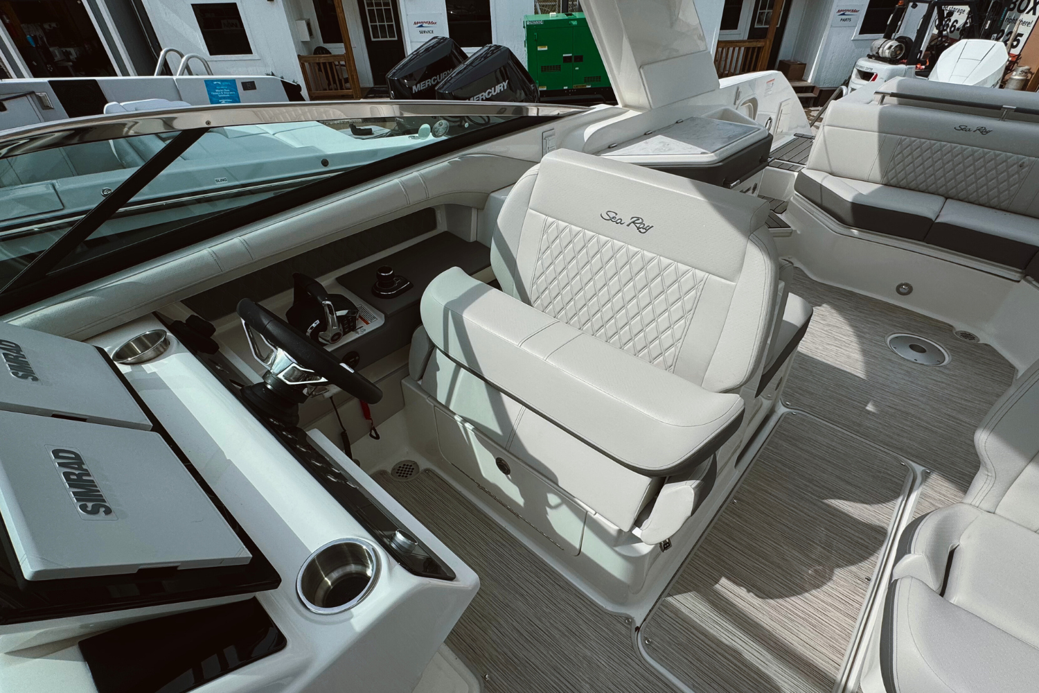 2026 Sea Ray SLX 310 Outboard Image Thumbnail #12