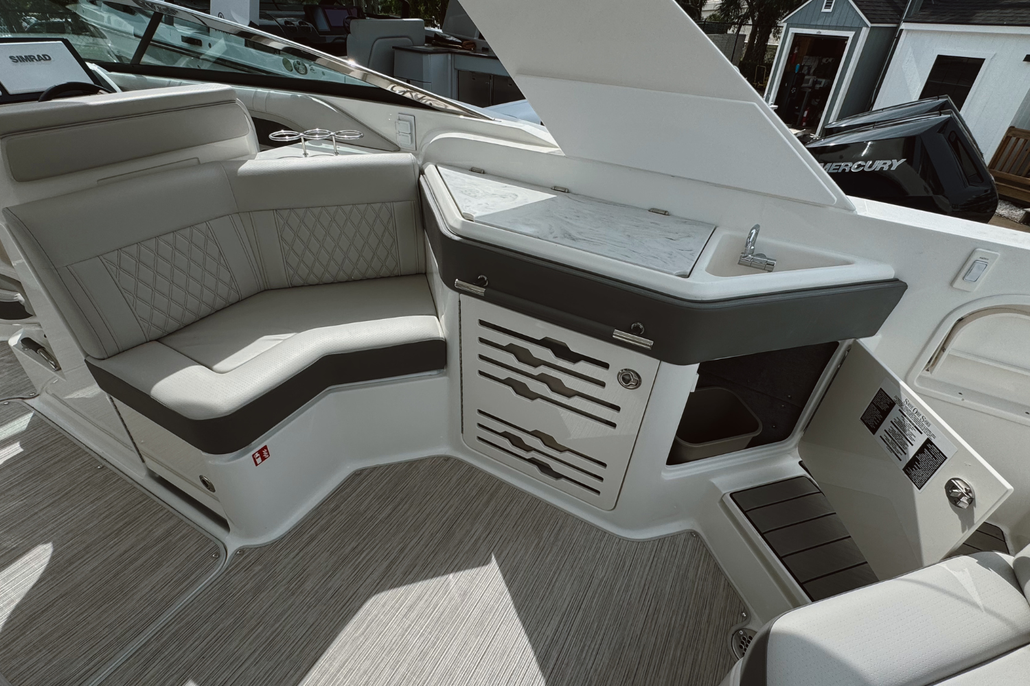 2026 Sea Ray SLX 310 Outboard Image Thumbnail #9