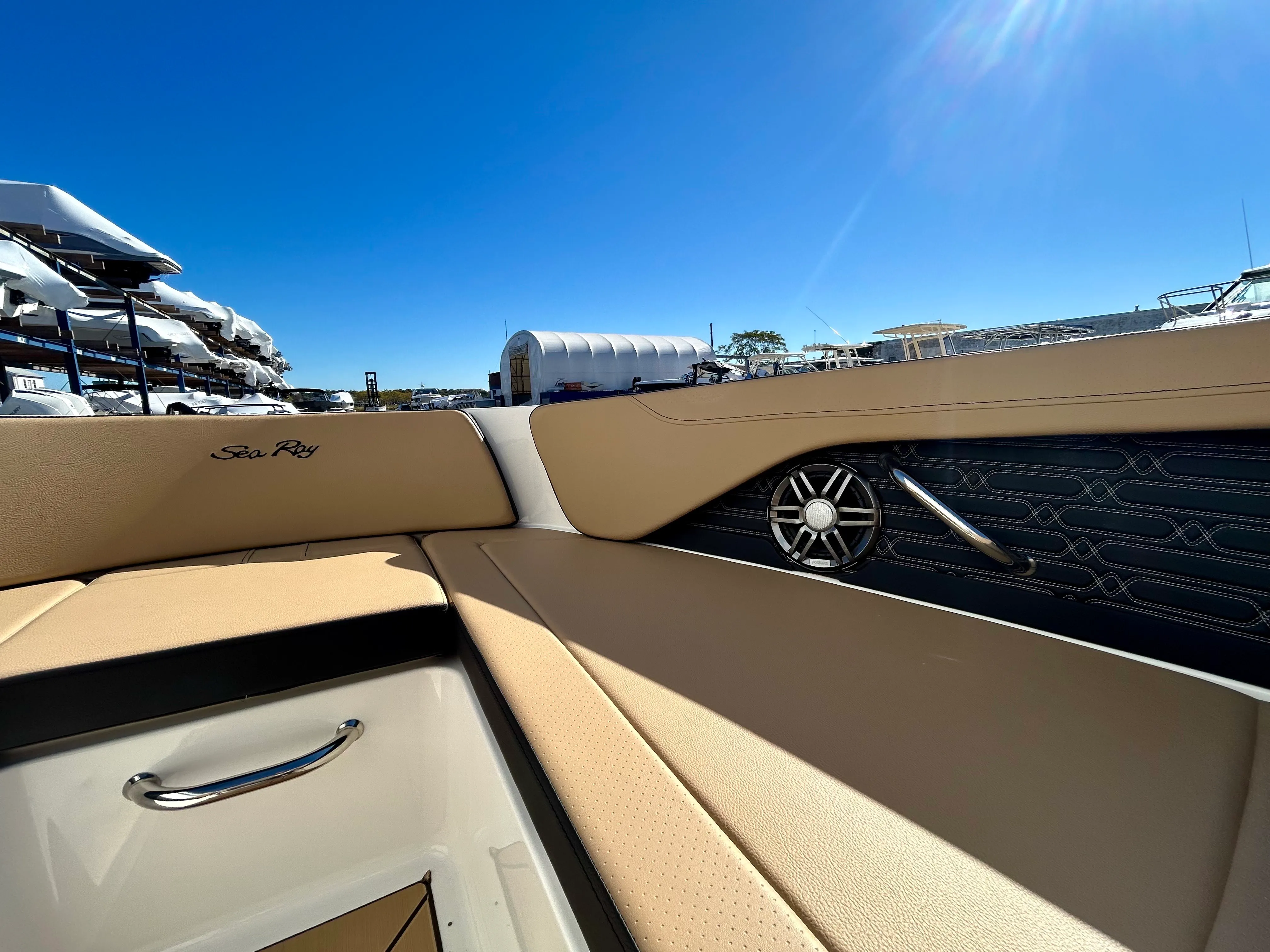 2026 Sea Ray SPX 210 Outboard Image Thumbnail #21