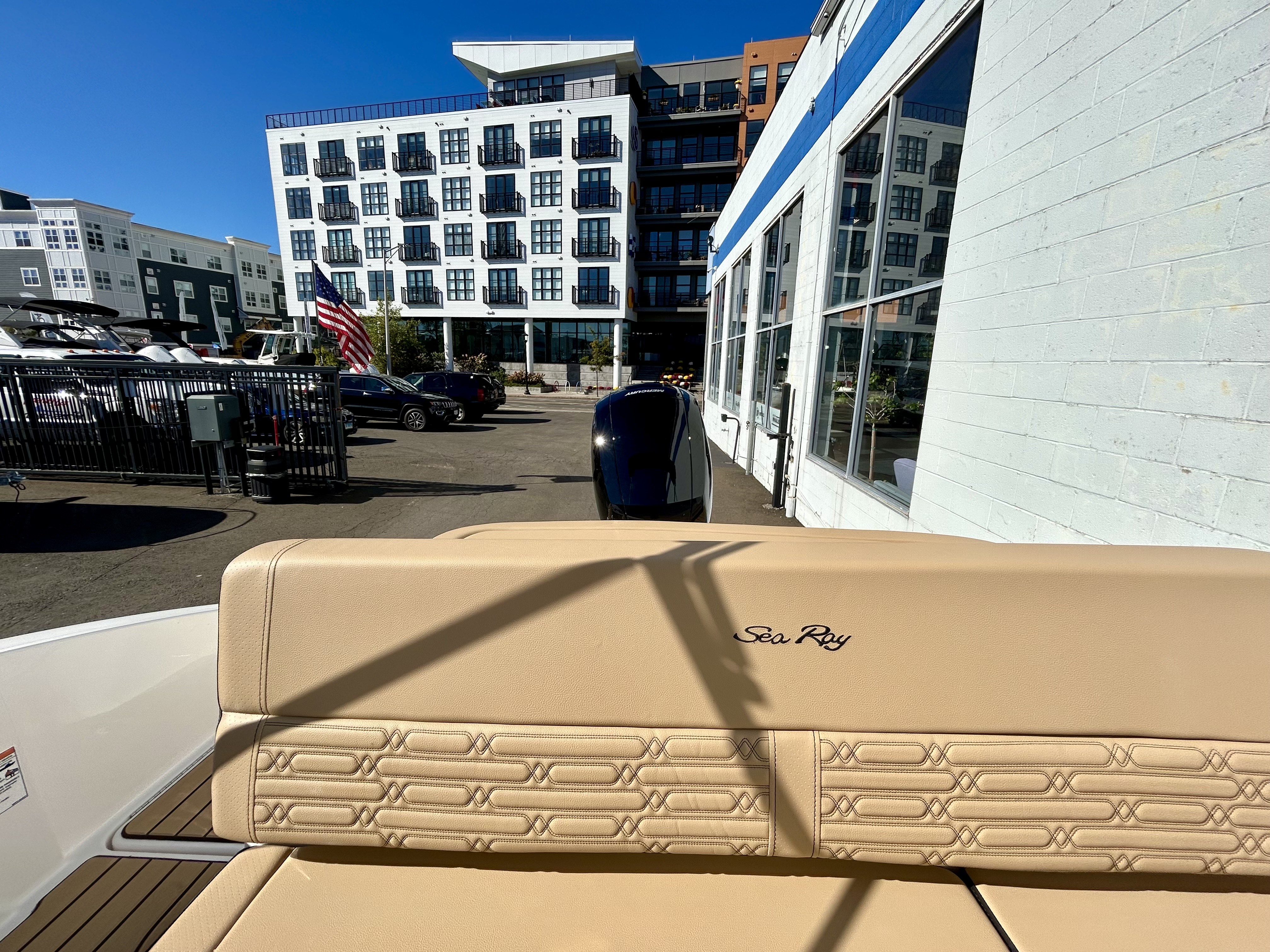 2026 Sea Ray SPX 210 Outboard Image Thumbnail #8