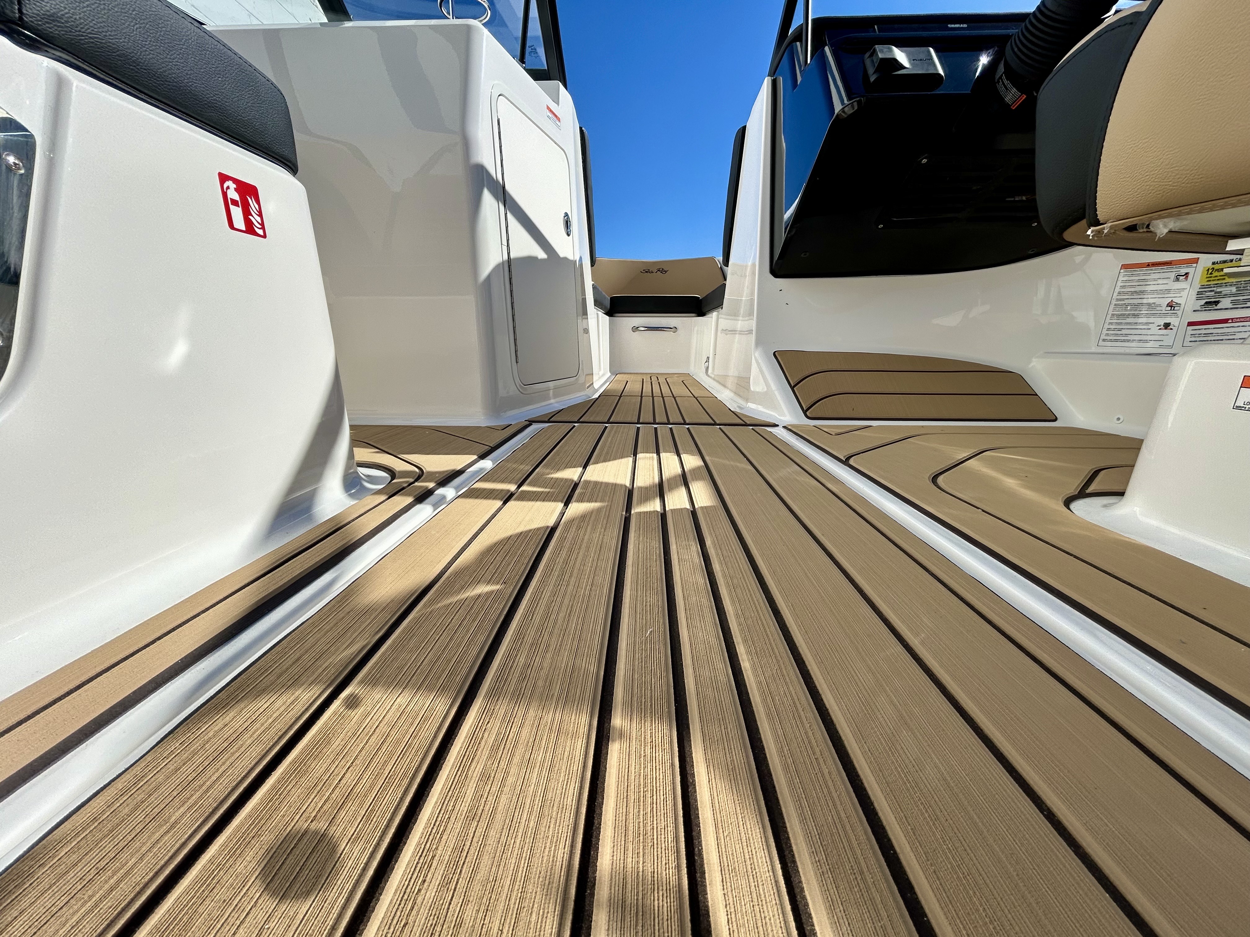 2026 Sea Ray SPX 210 Outboard Image Thumbnail #13