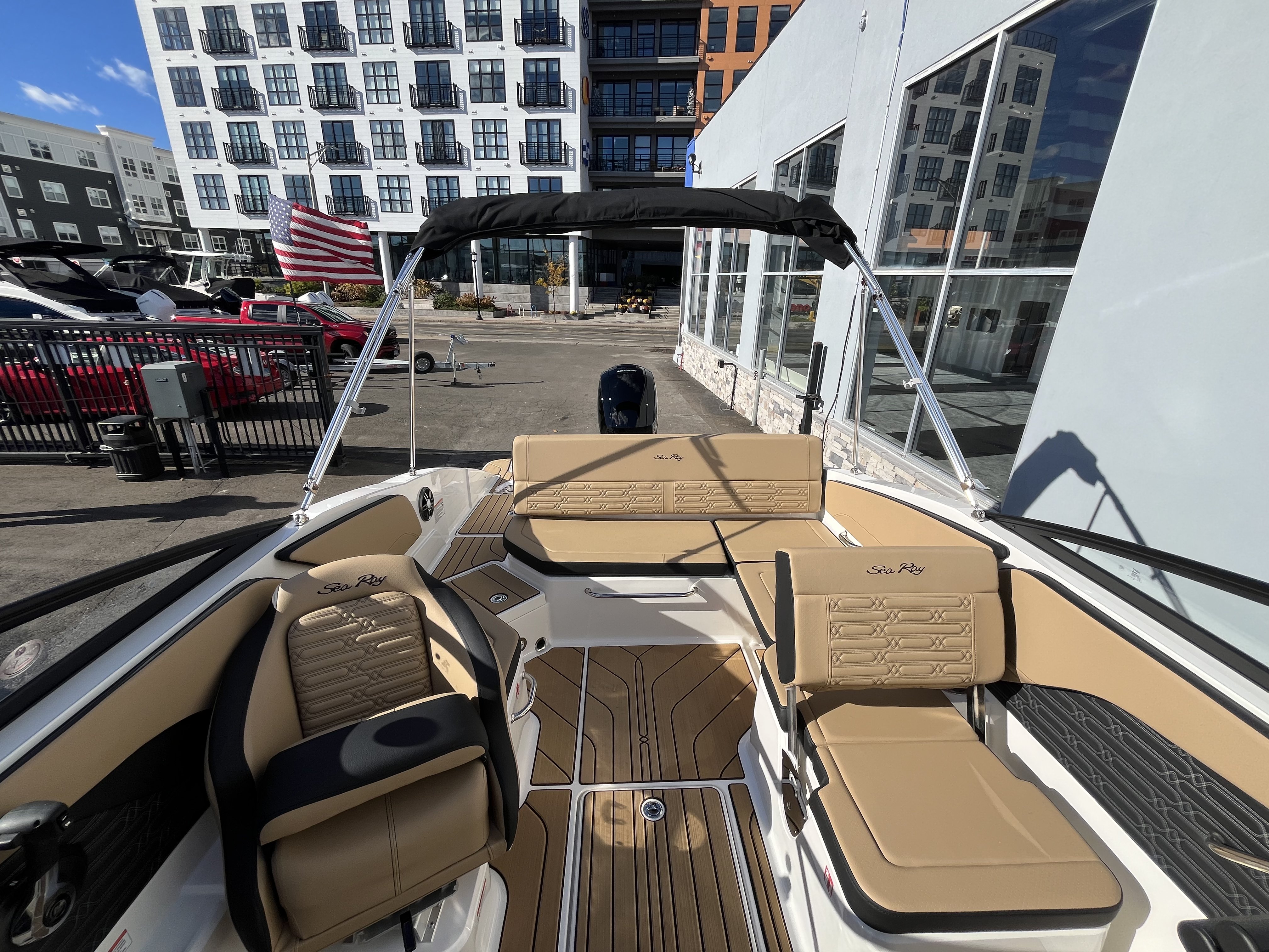 2026 Sea Ray SPX 210 Outboard Image Thumbnail #18