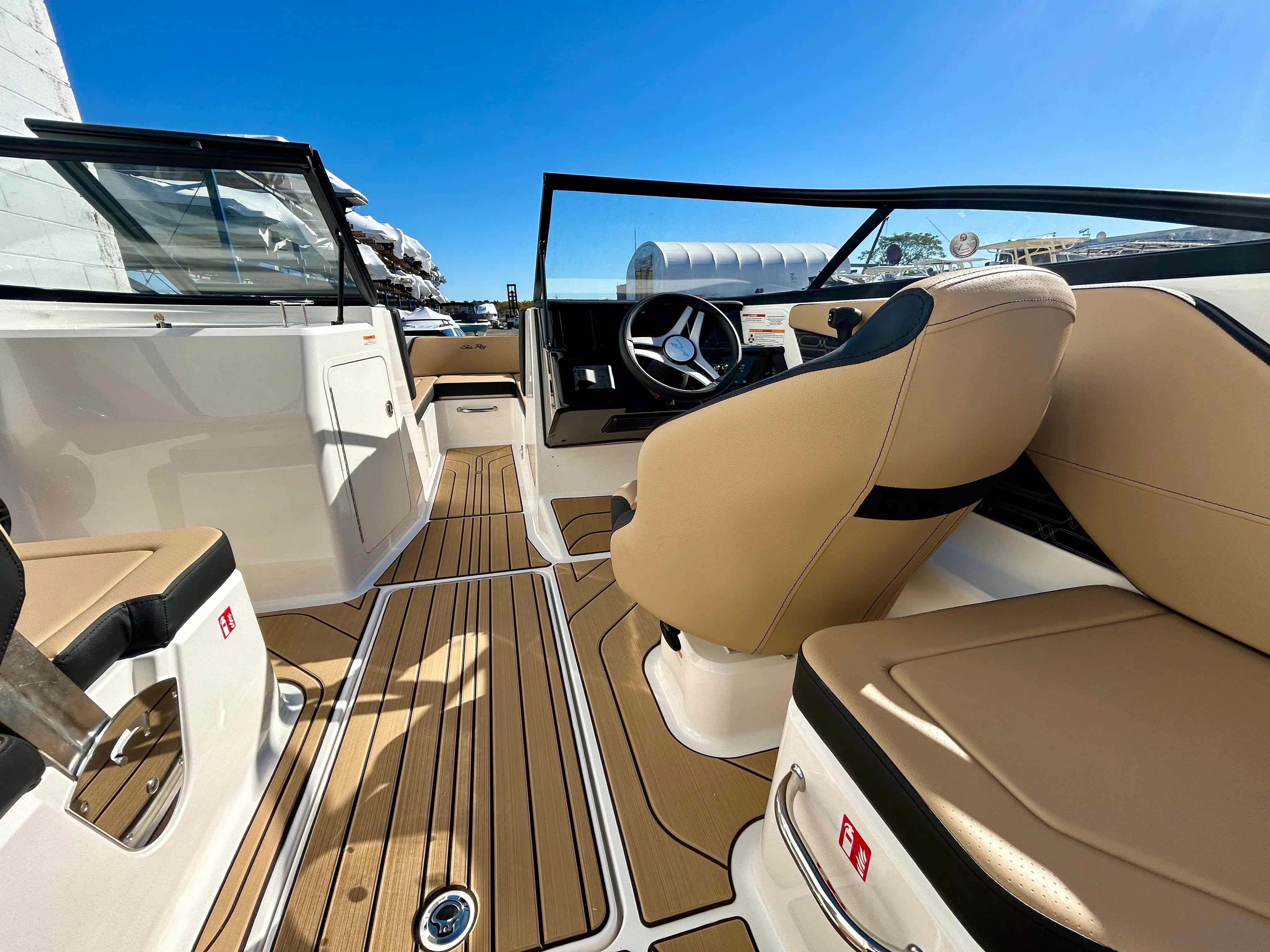 2026 Sea Ray SPX 210 Outboard Image Thumbnail #11