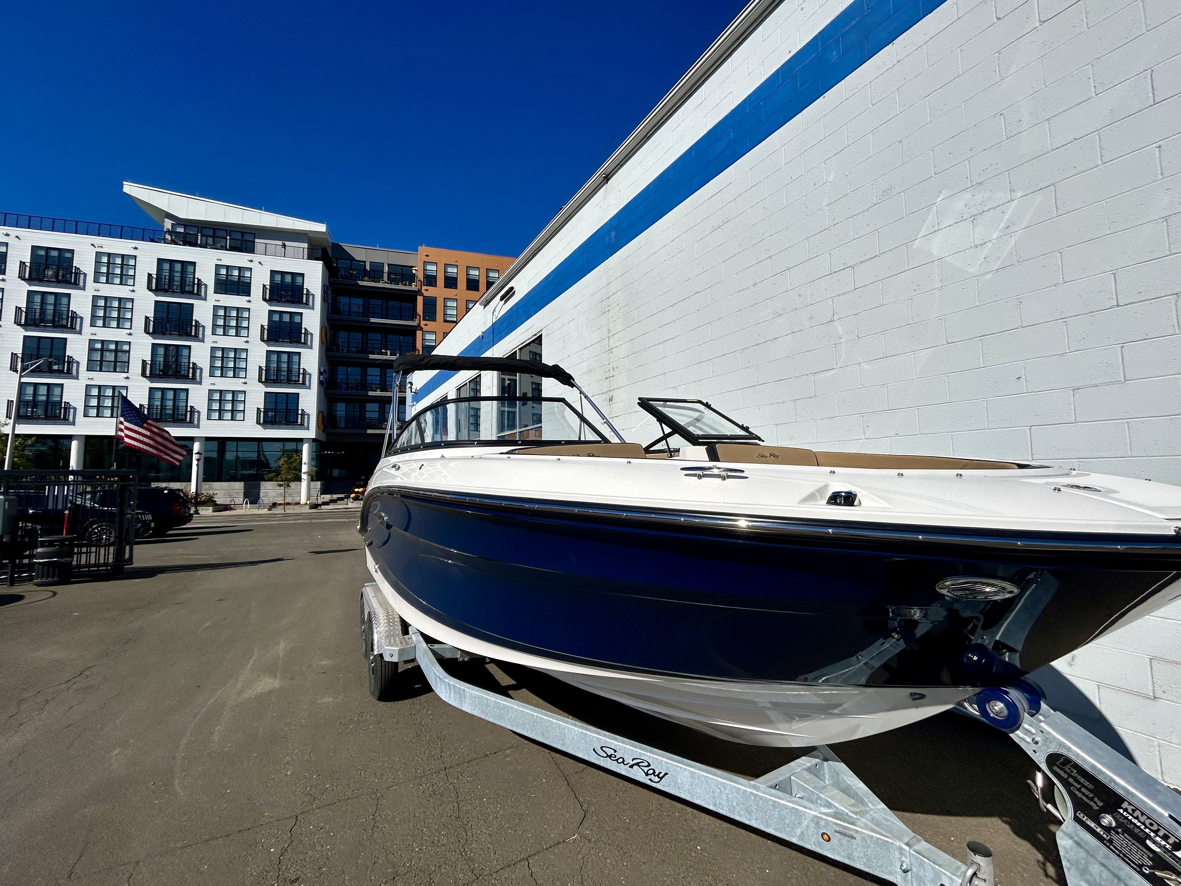 2026 Sea Ray SPX 210 Outboard Image Thumbnail #1