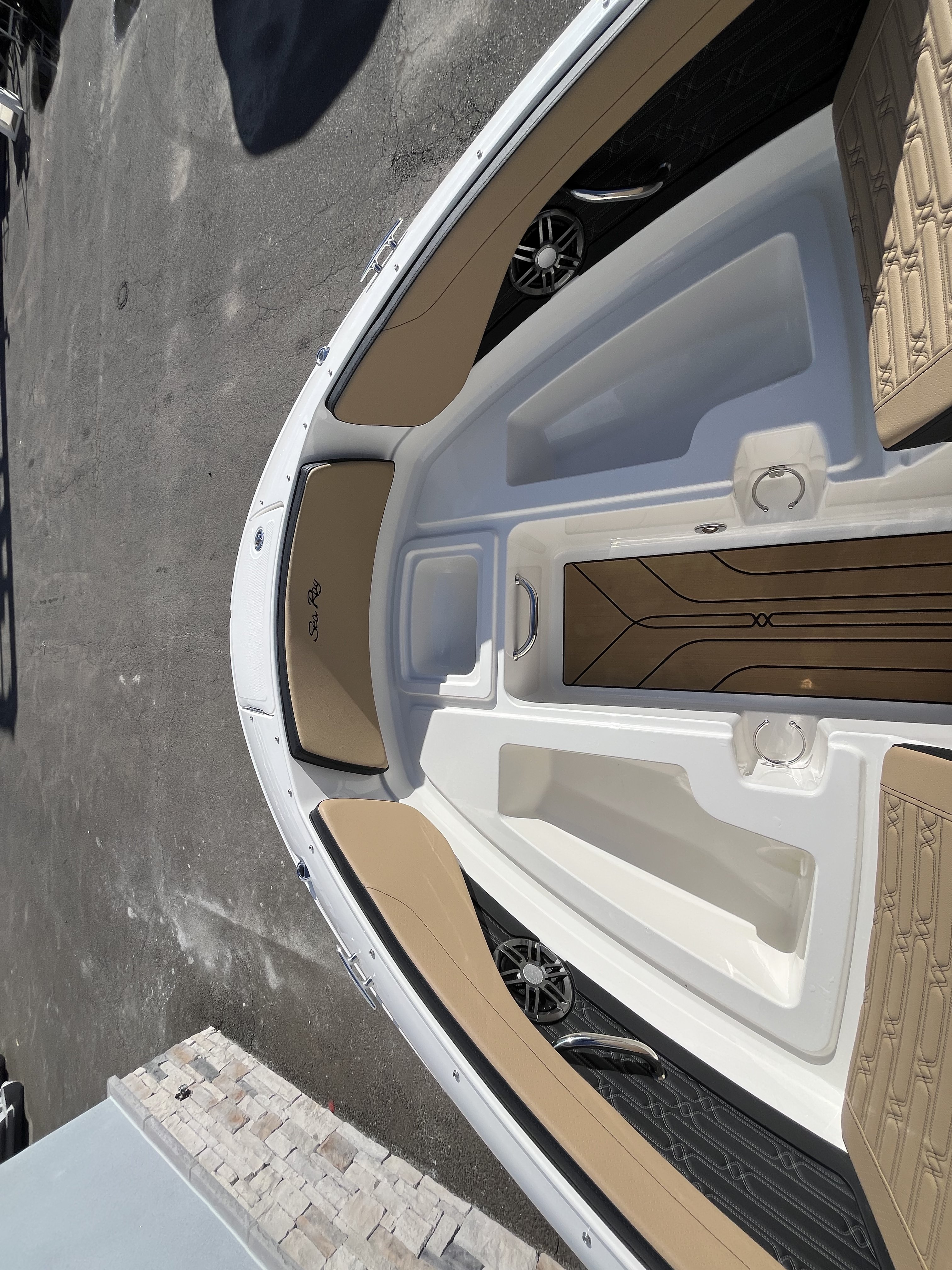 2026 Sea Ray SPX 210 Outboard Image Thumbnail #22