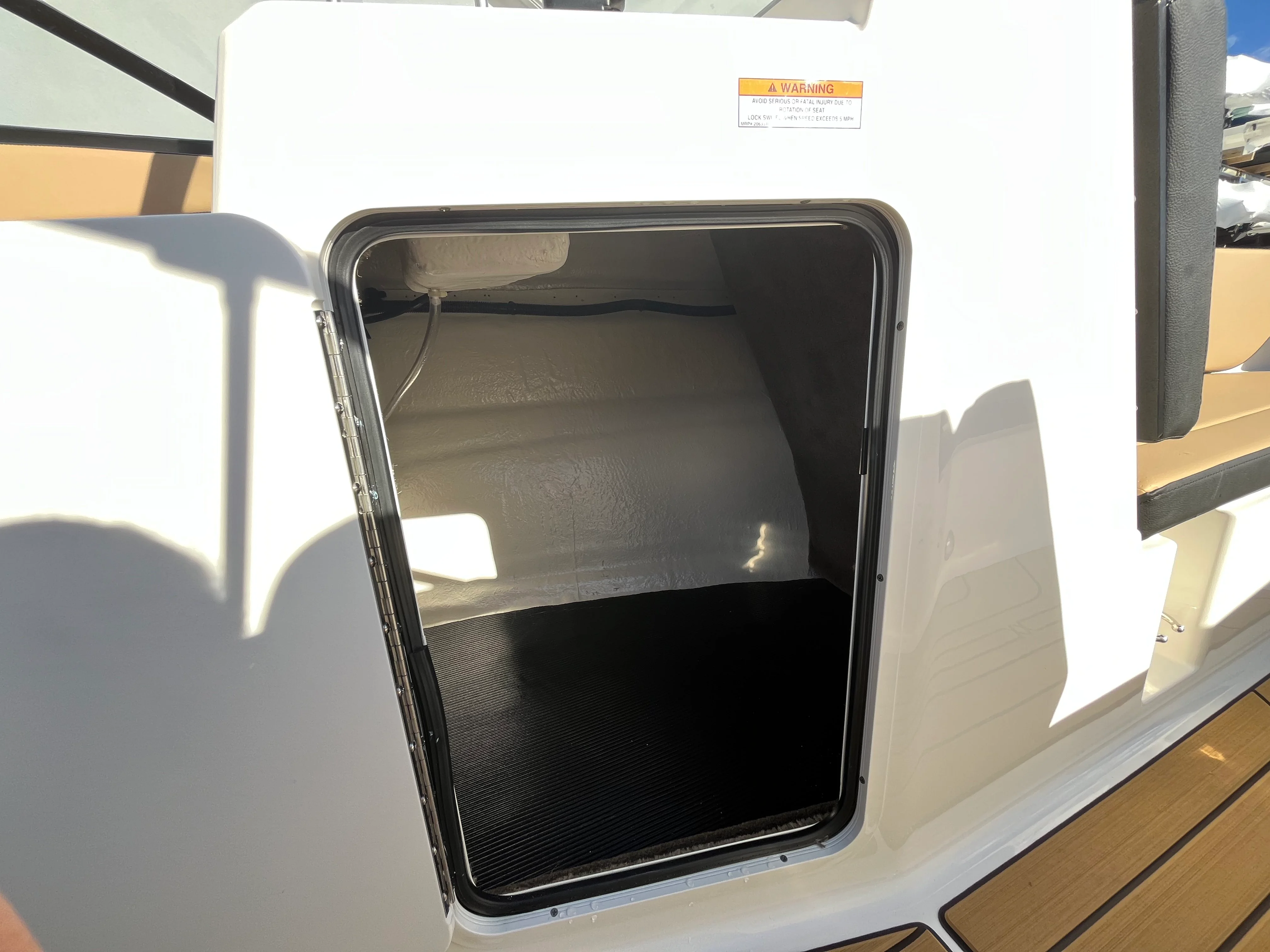 2026 Sea Ray SPX 210 Outboard Image Thumbnail #17