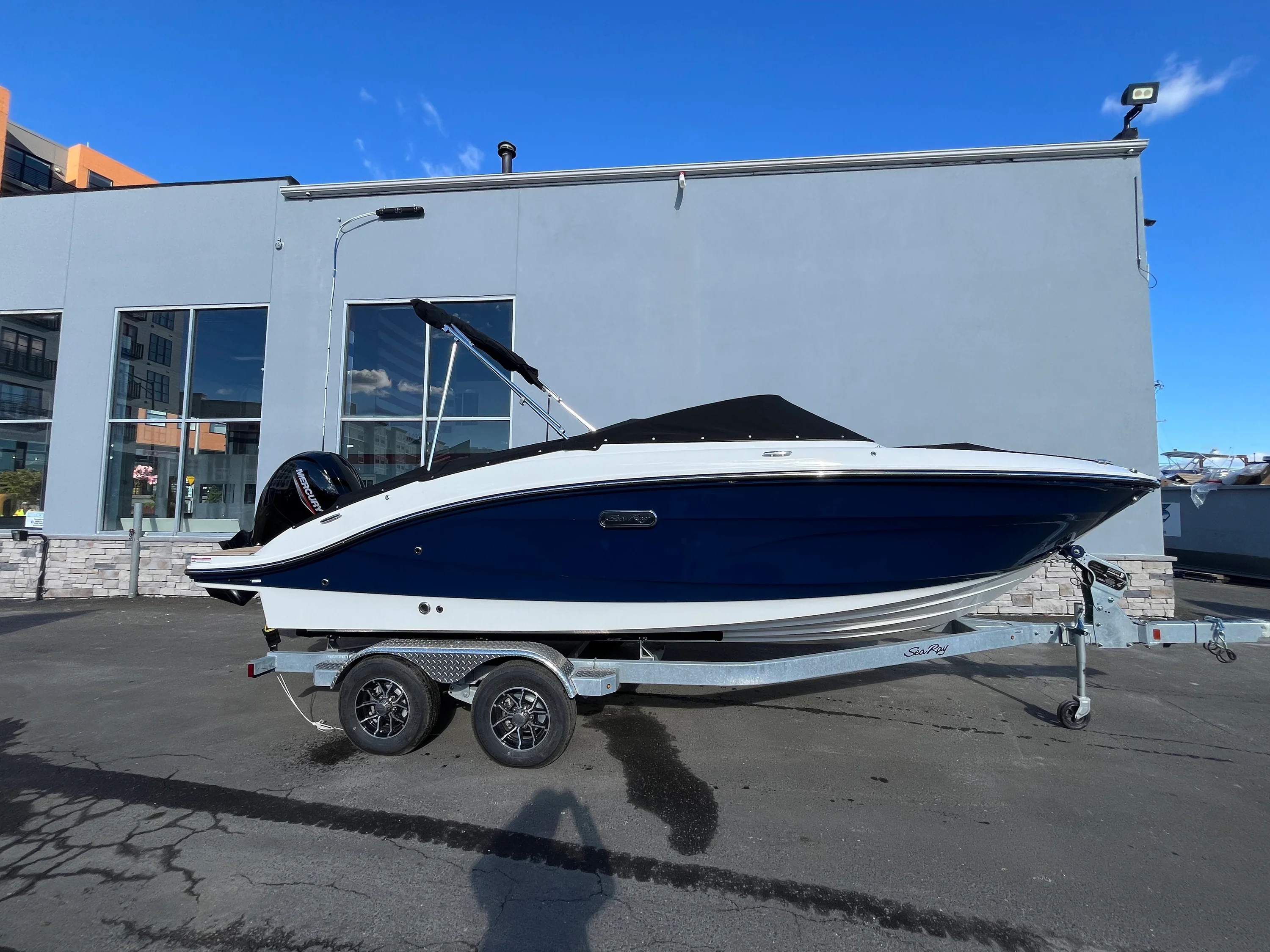 2026 Sea Ray SPX 210 Outboard Image Thumbnail #24