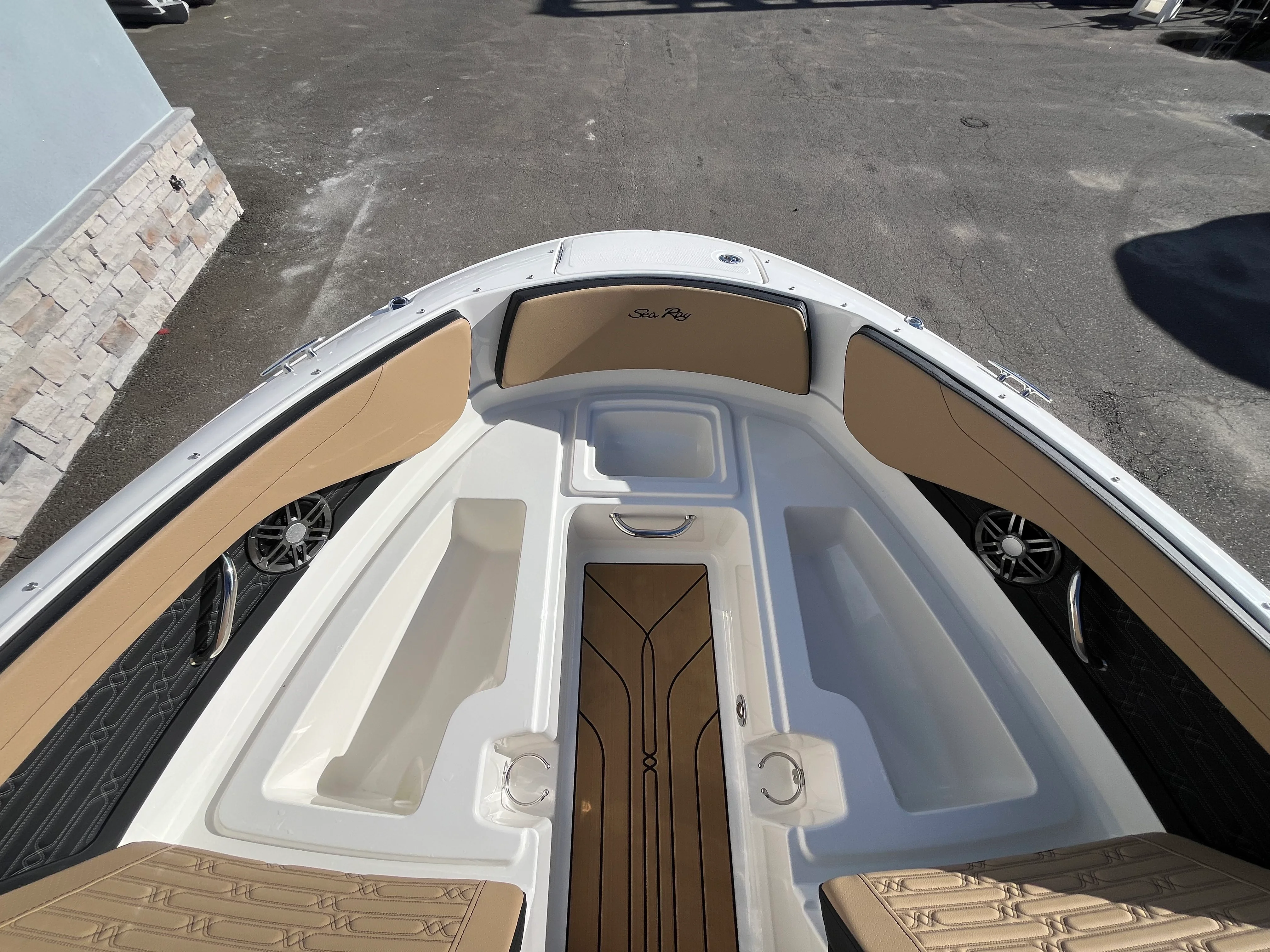 2026 Sea Ray SPX 210 Outboard Image Thumbnail #22