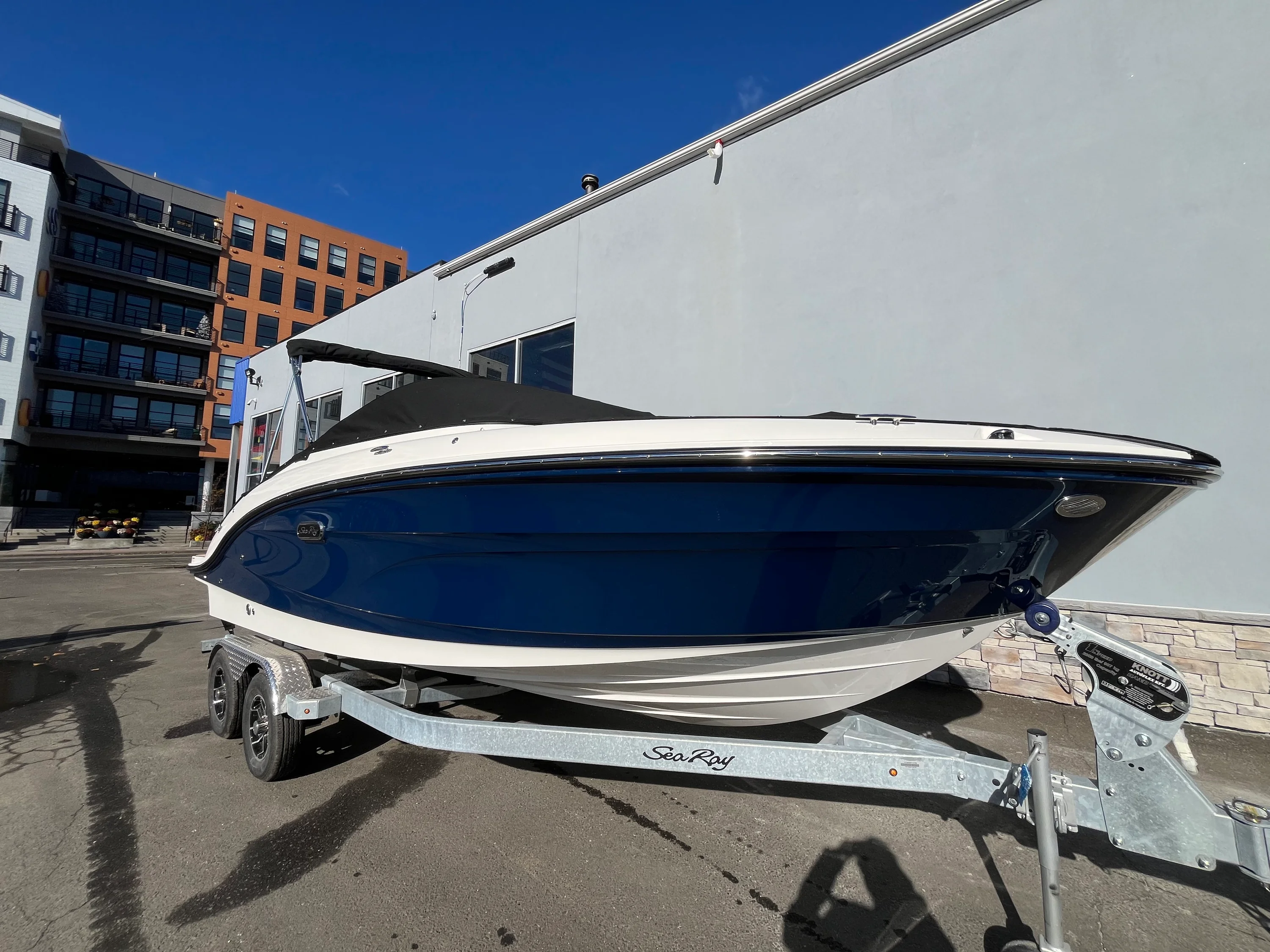 2026 Sea Ray SPX 210 Outboard Image Thumbnail #25