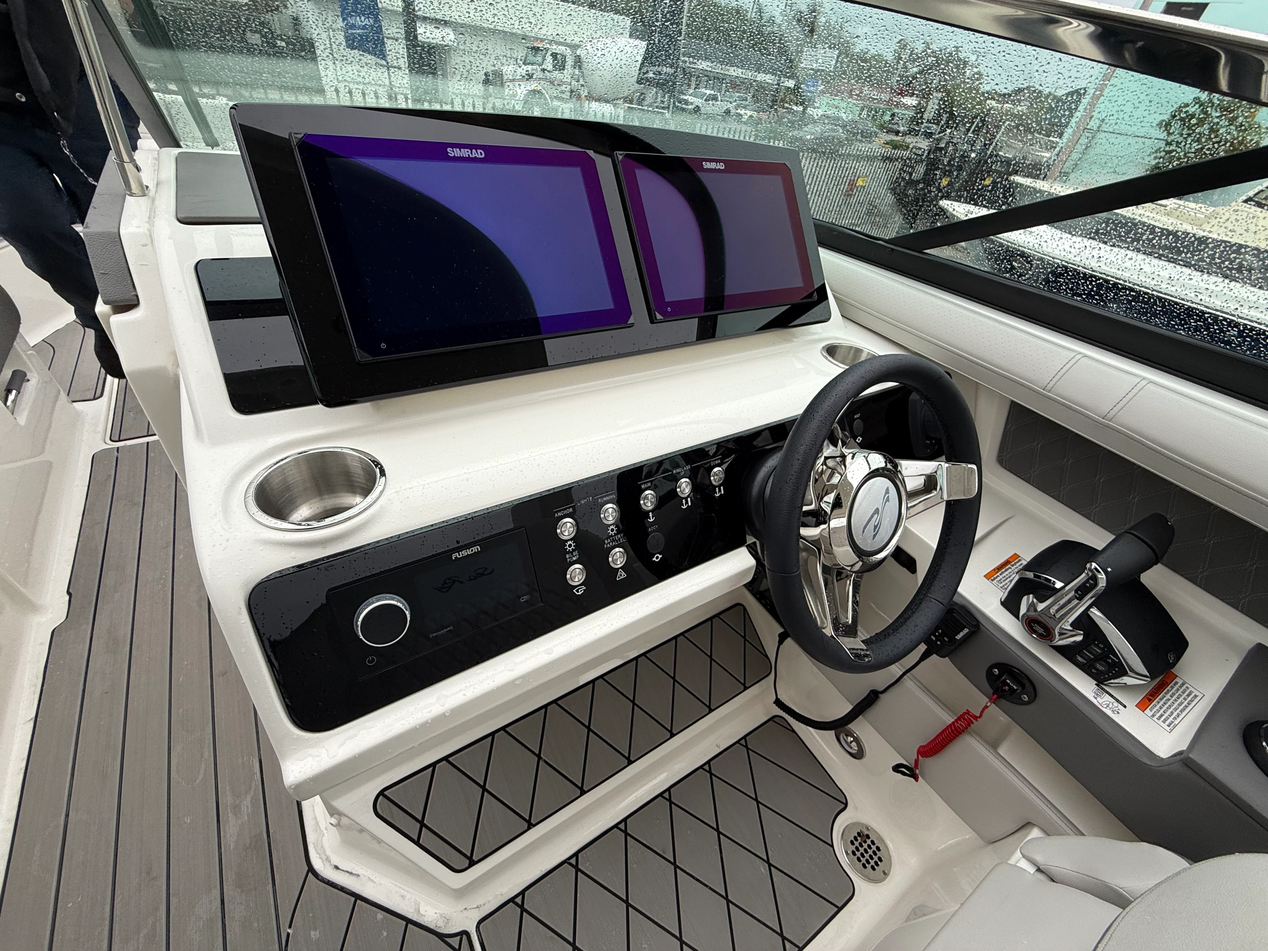 2026 Sea Ray SLX 310 Outboard Image Thumbnail #17